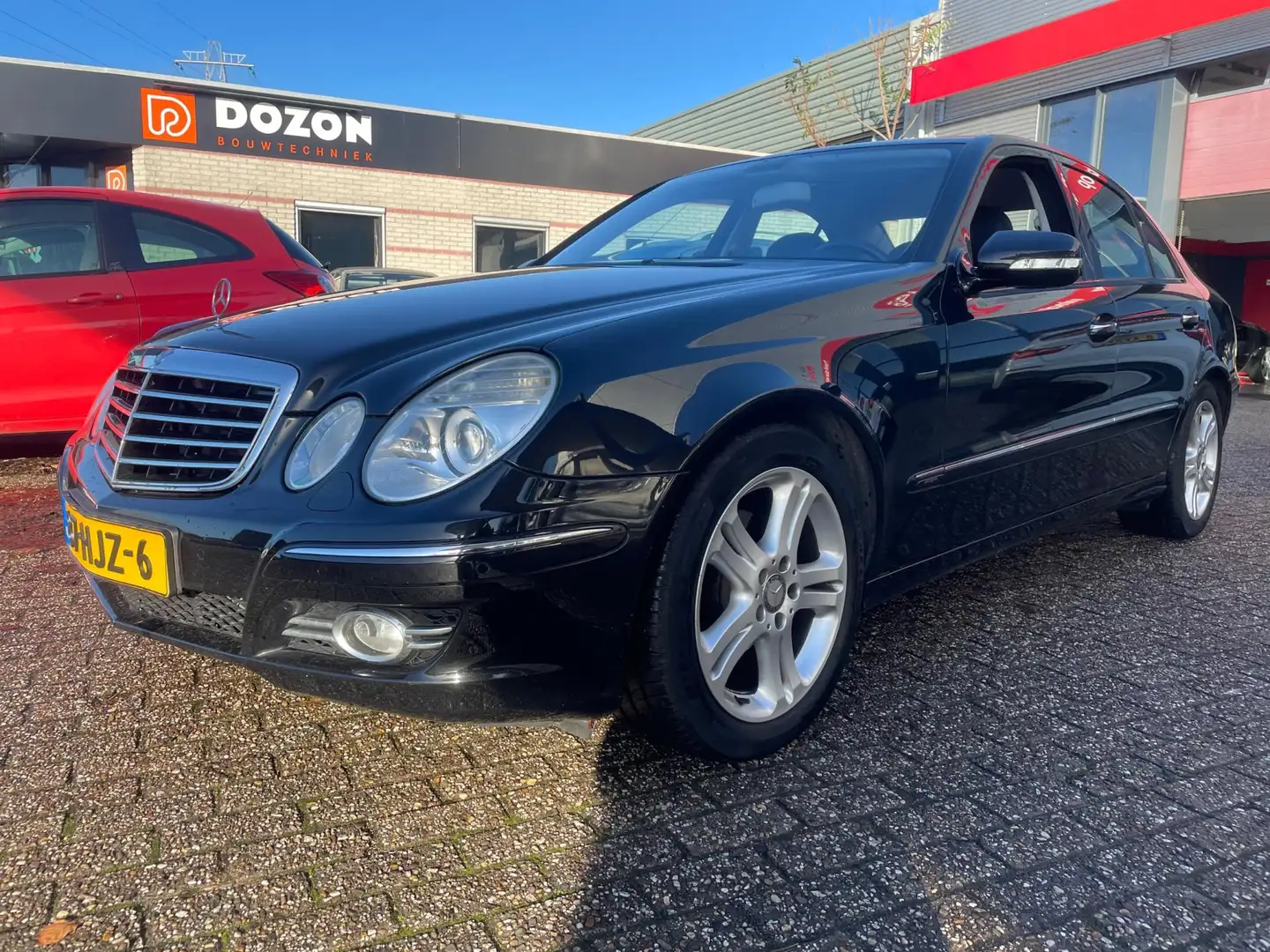 Mercedes-Benz E 230 Avantgarde 1 ste eigenaar 88000 km Schwarz - 2