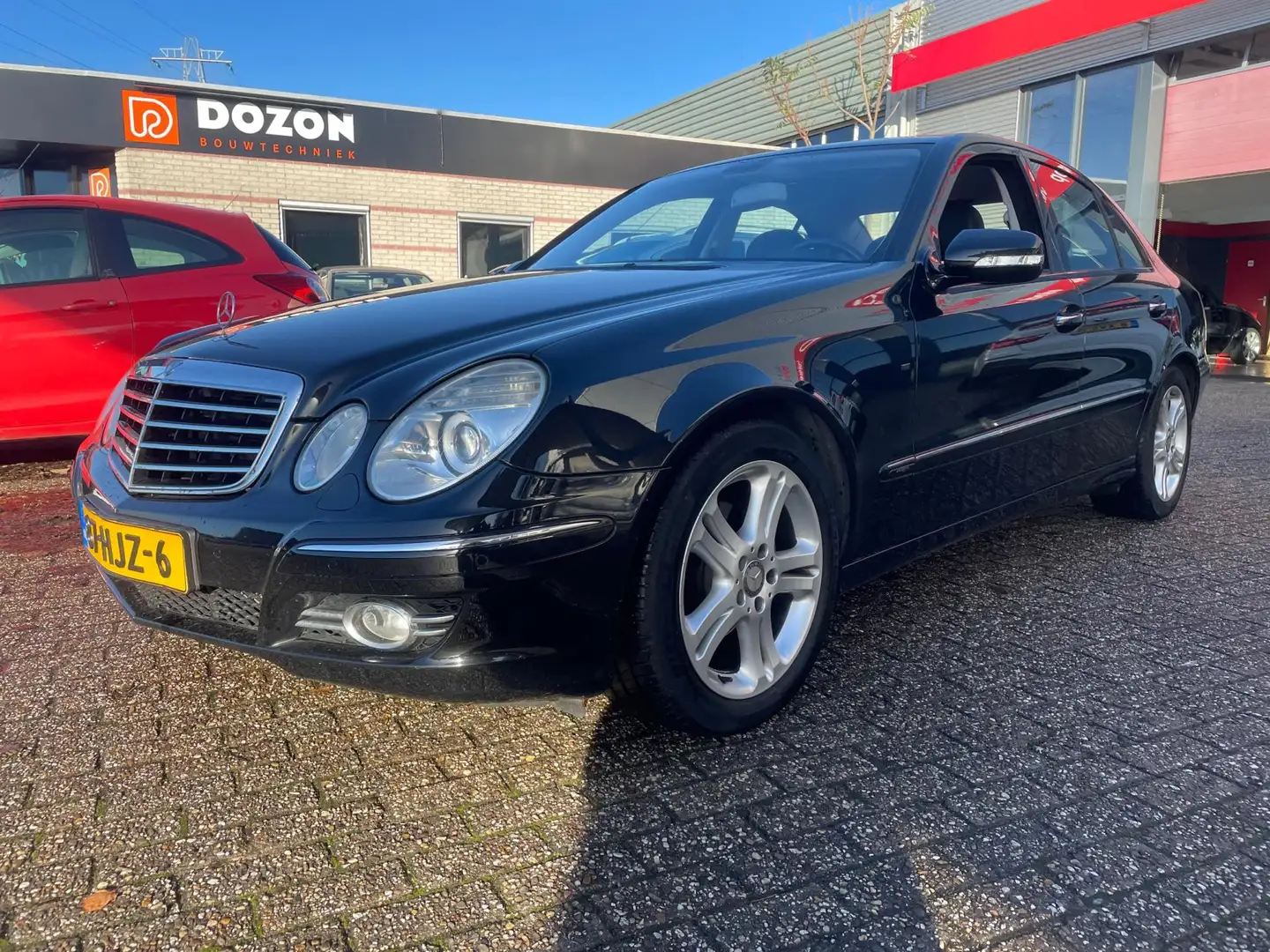 Mercedes-Benz E 230 Avantgarde 1 ste eigenaar 88000 km Schwarz - 1
