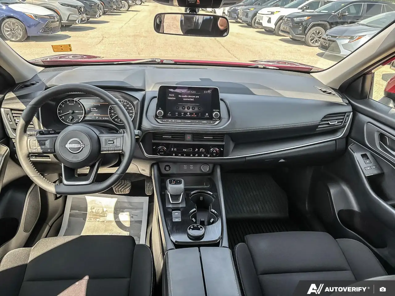 Nissan Rogue снимка Nissan Rogue