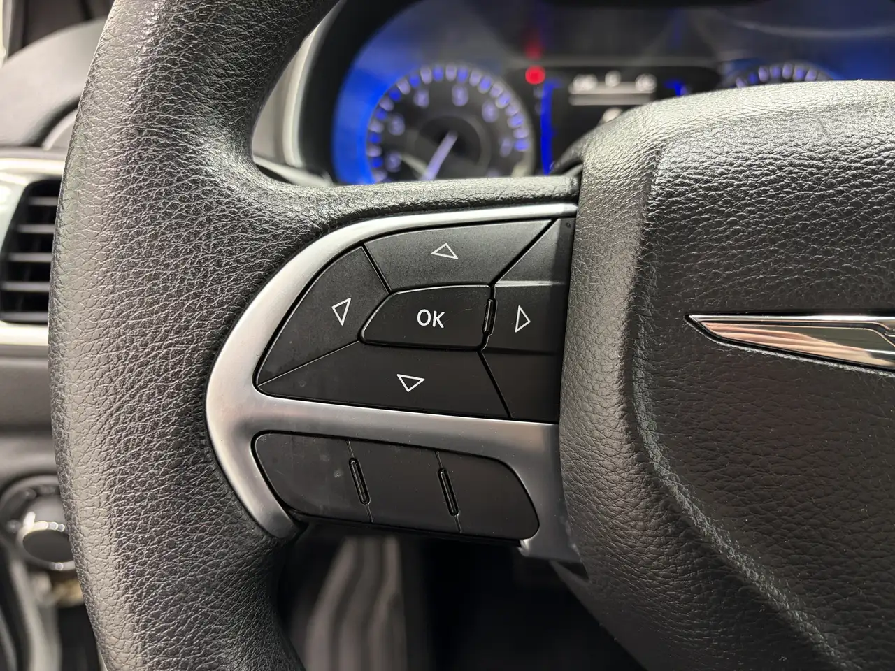 Chrysler 200 снимка Chrysler 200