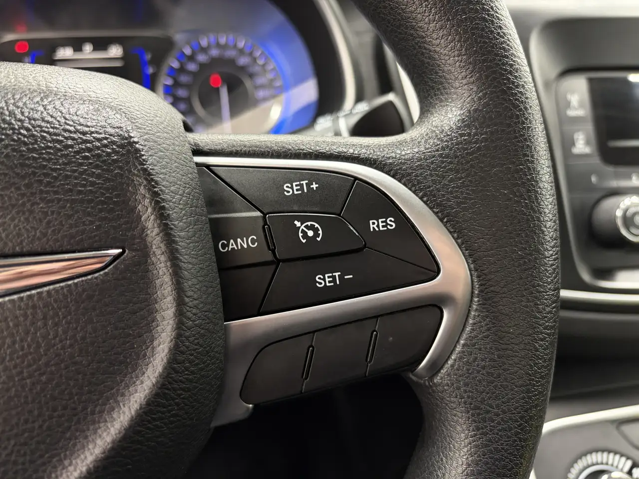 Chrysler 200 снимка Chrysler 200