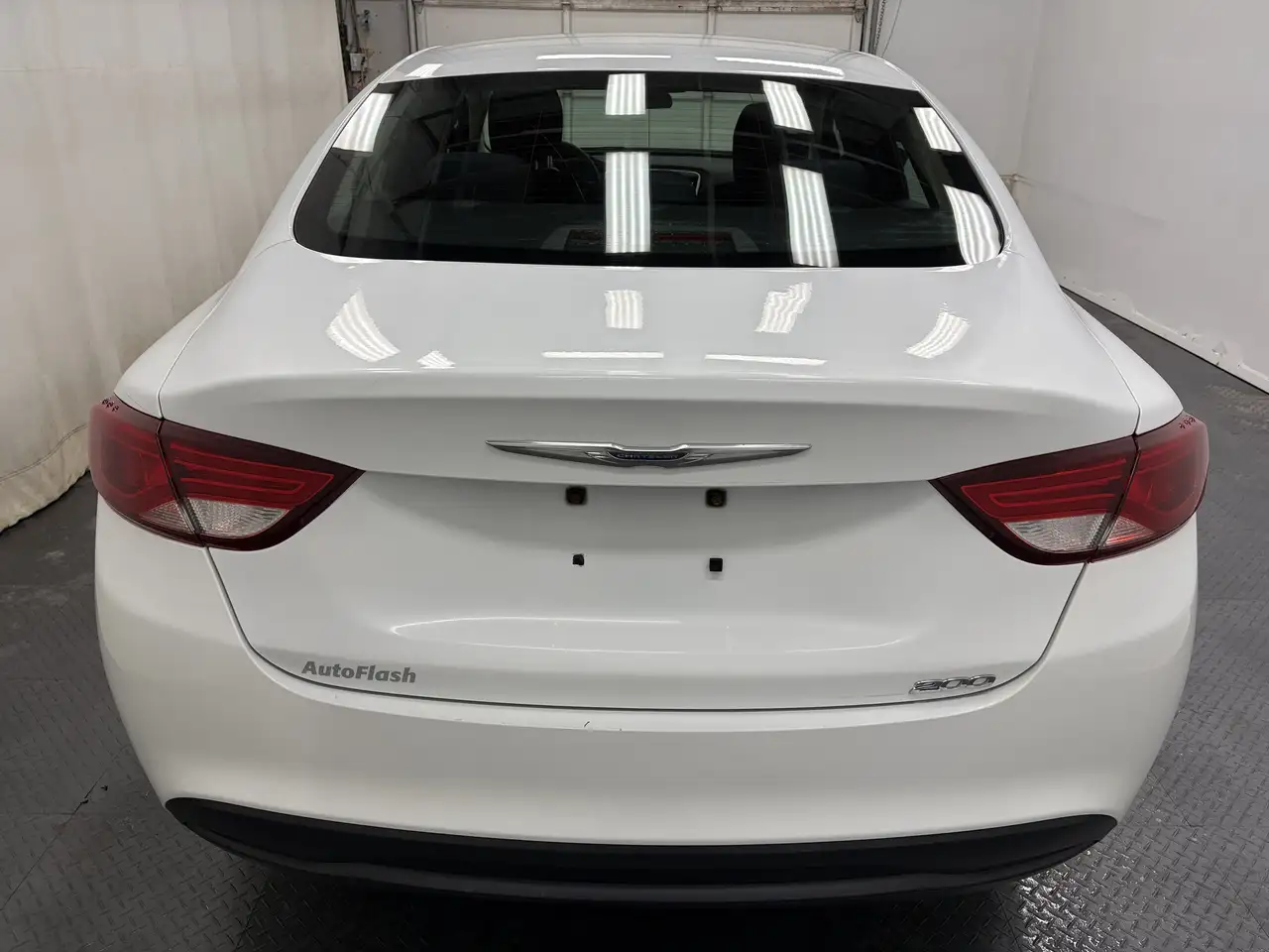 Chrysler 200 снимка Chrysler 200