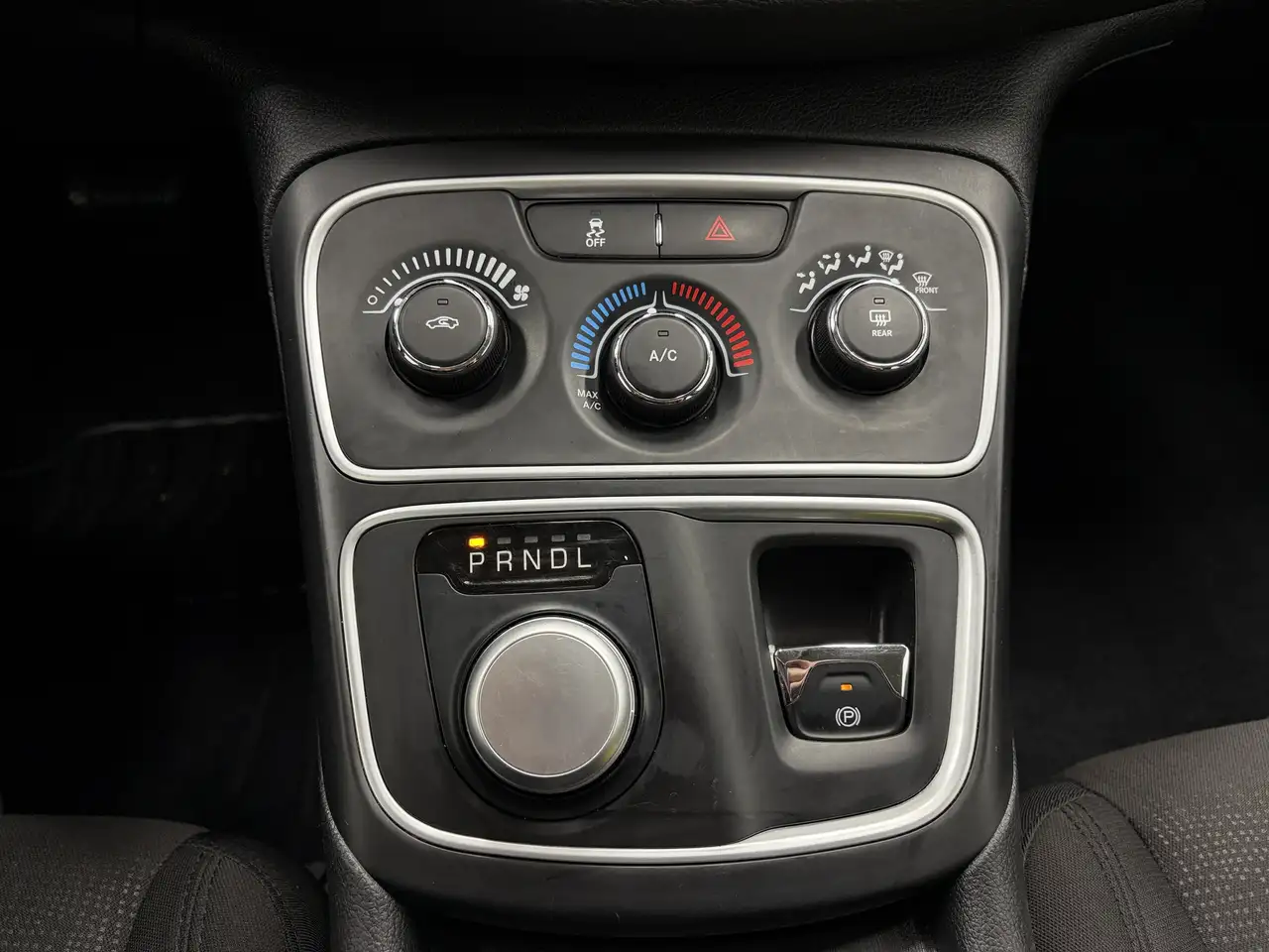 Chrysler 200 снимка Chrysler 200