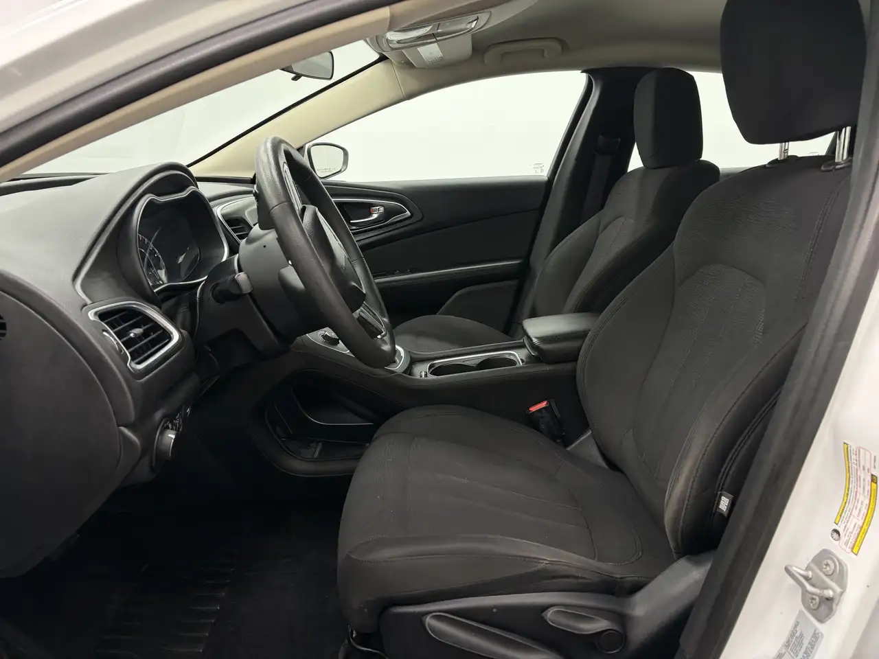 Chrysler 200 снимка Chrysler 200