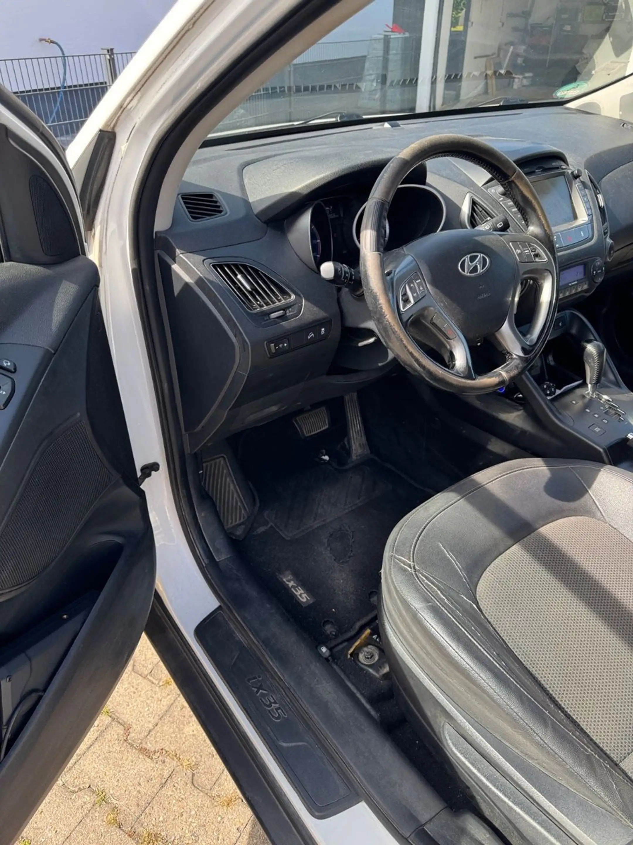 Hyundai iX35 Trend 2WD Navi,Cam,Ahk,Tempomat8xAlu — photo 5