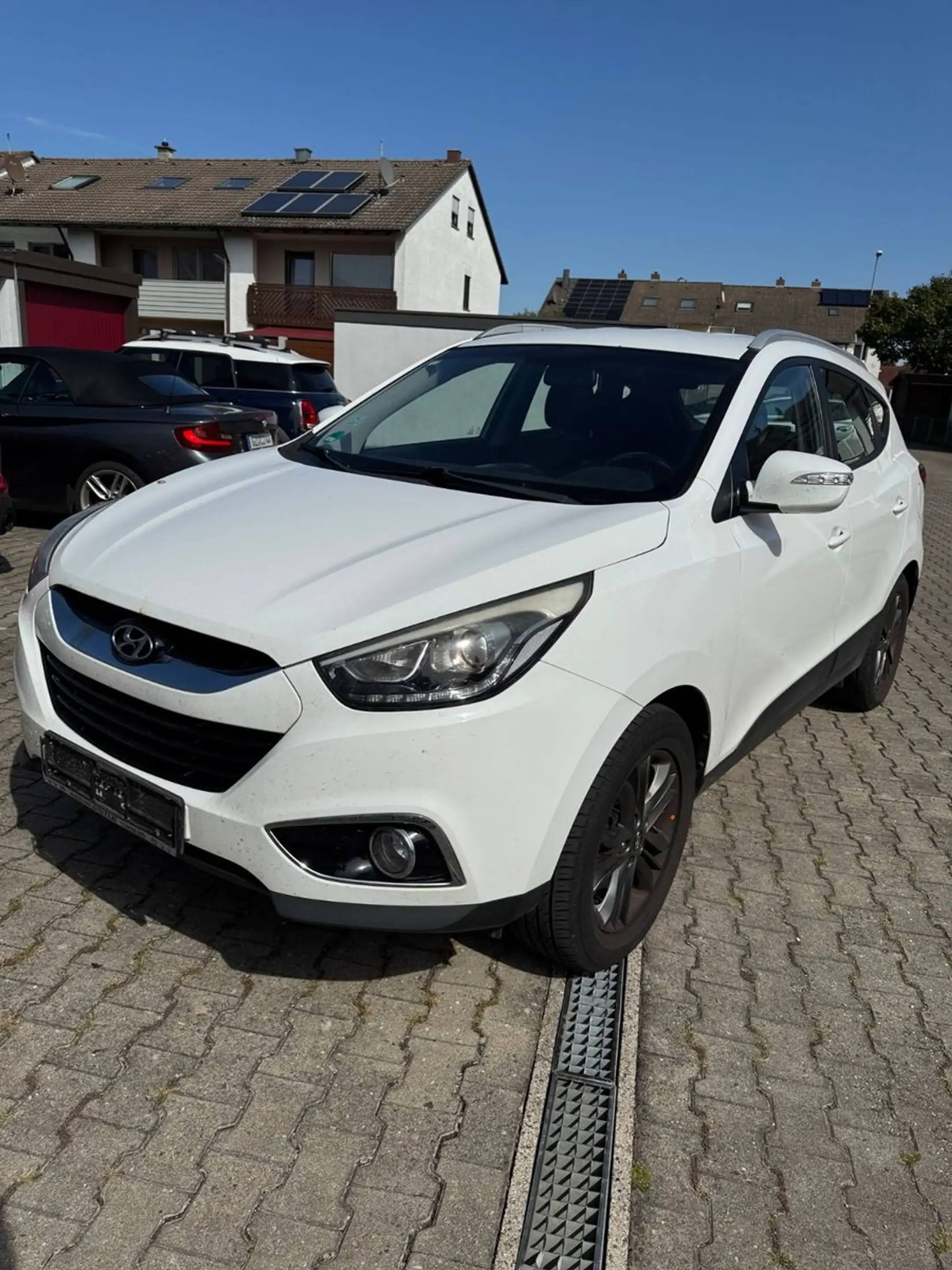 Hyundai iX35 Trend 2WD Navi,Cam,Ahk,Tempomat8xAlu