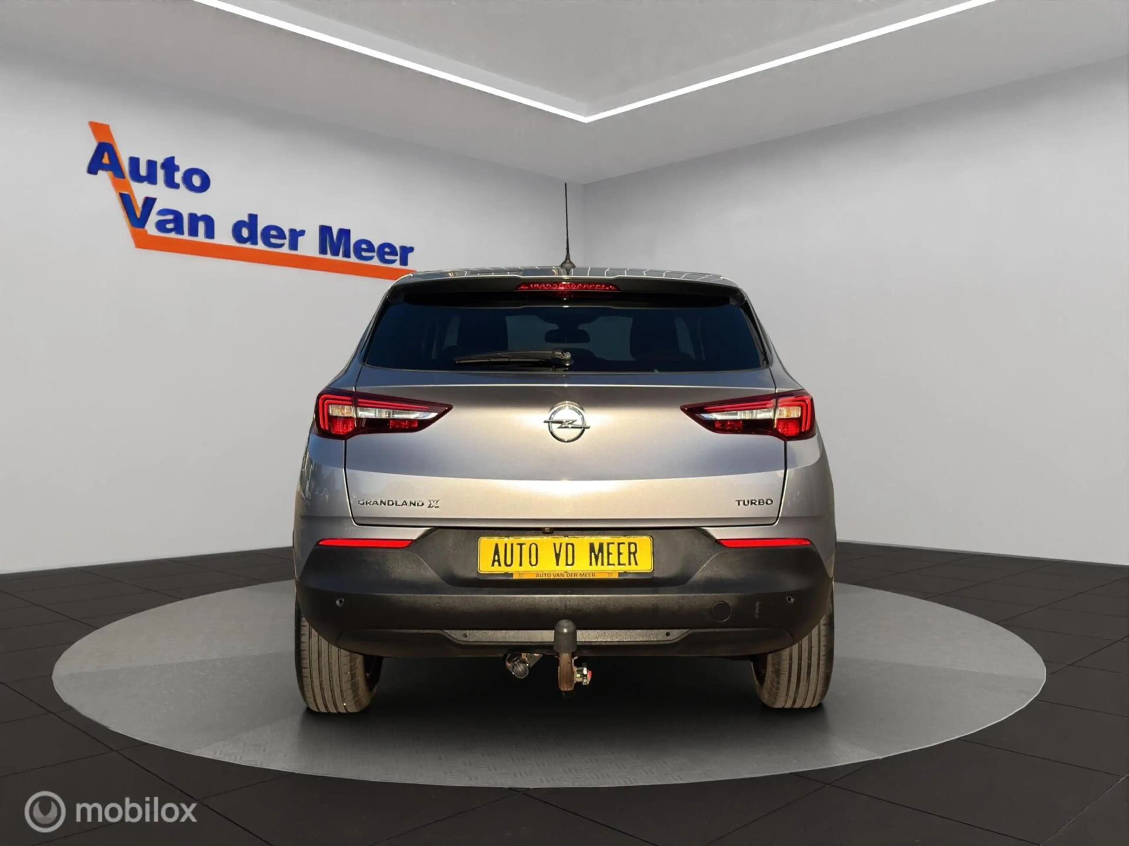 Opel Grandland X 1.2 Turbo Edition — photo 11