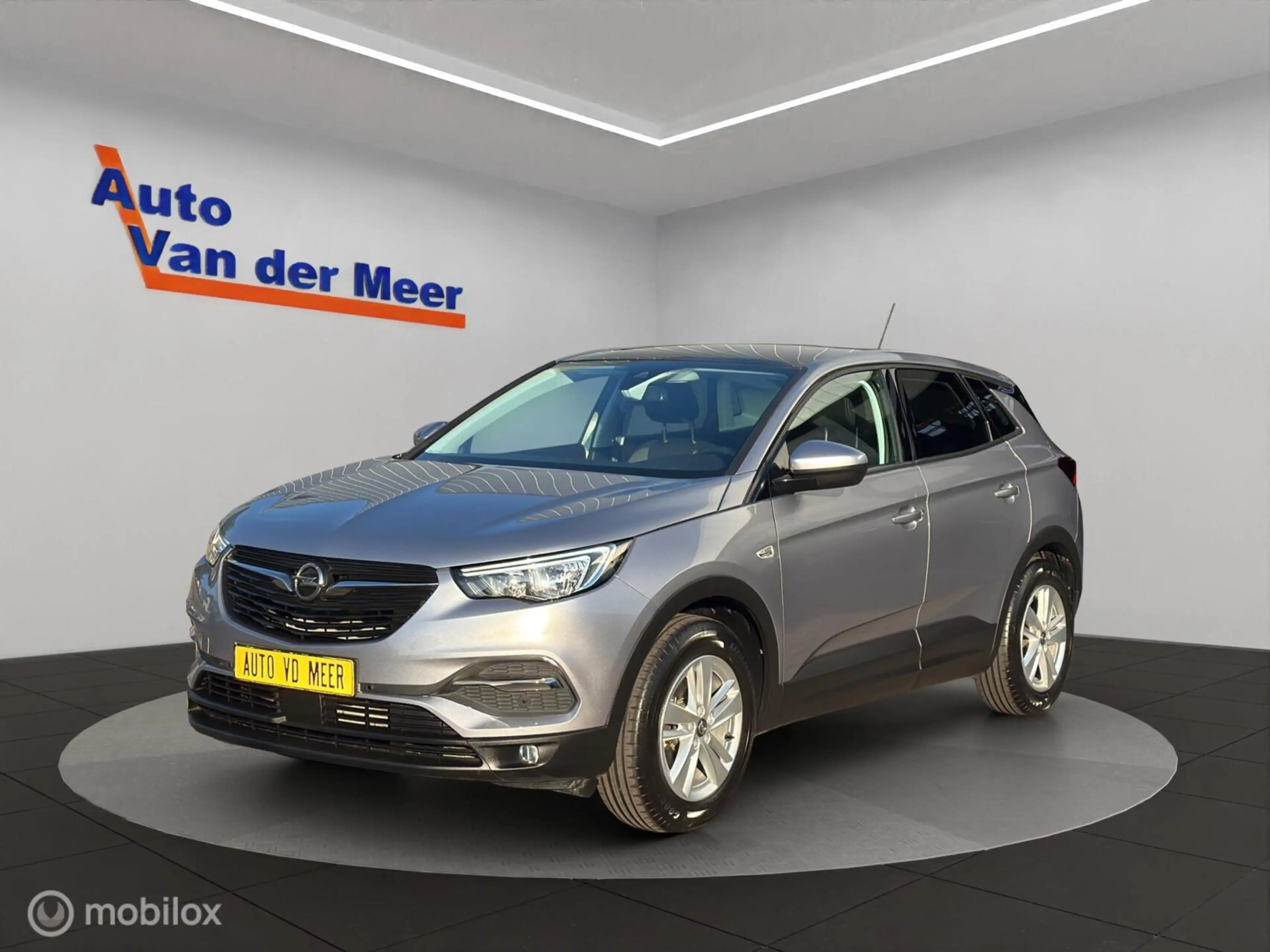Opel Grandland X 1.2 Turbo Edition — photo 2