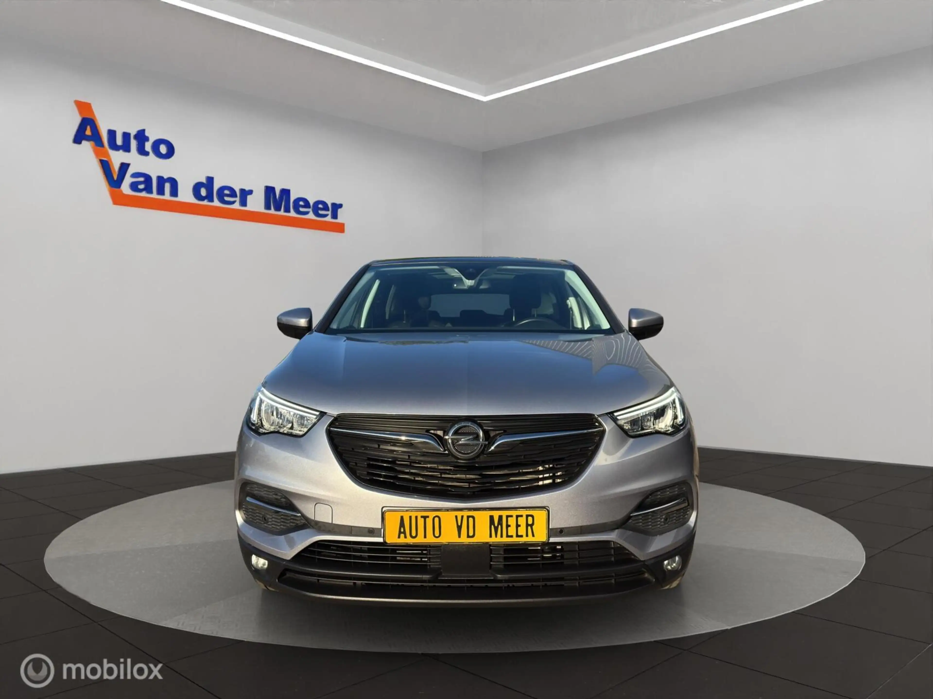 Opel Grandland X 1.2 Turbo Edition — photo 10