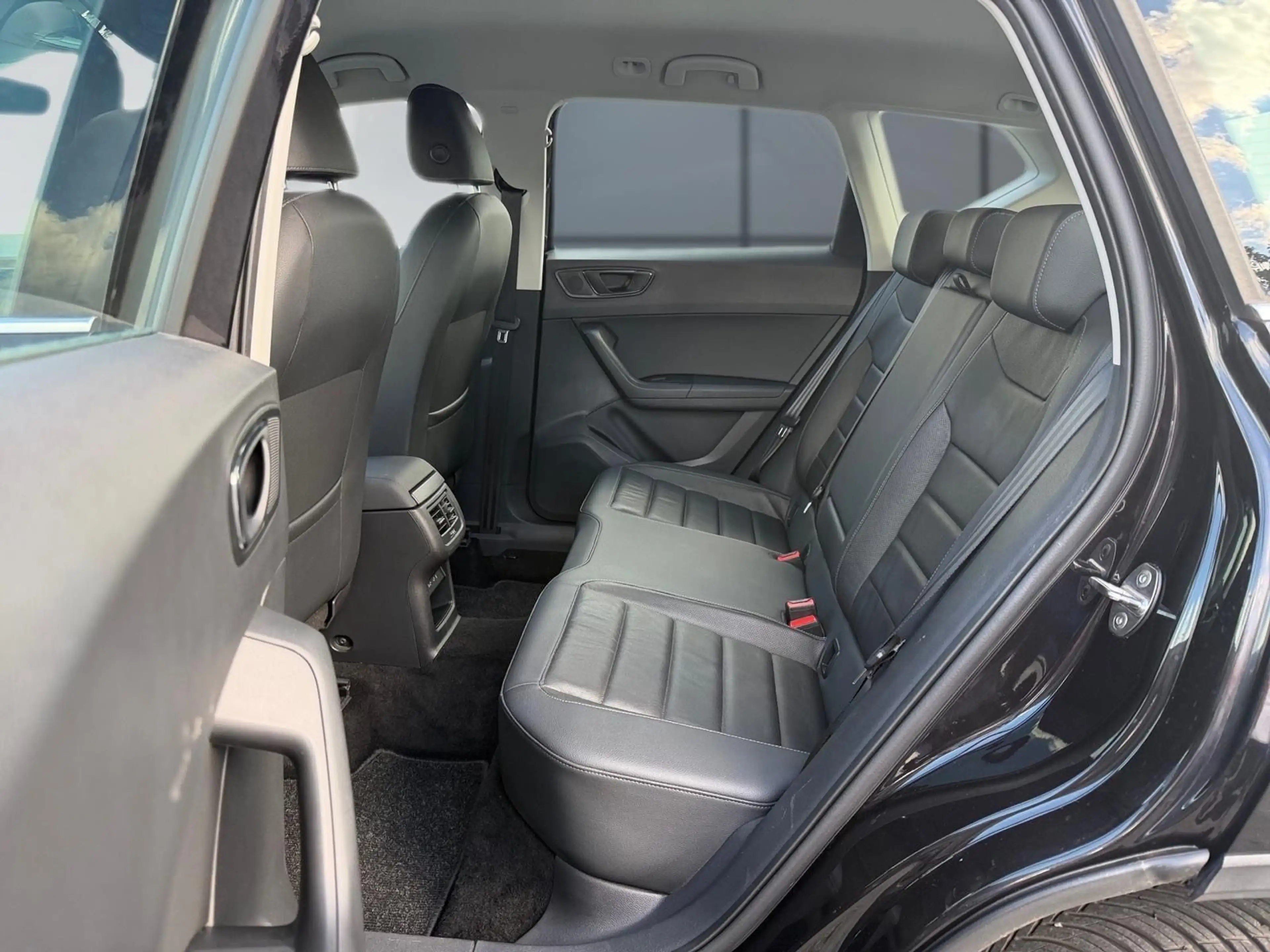 SEAT Ateca Style AUTOMATIK *1.VB*KLIM*SH*NAVI*ALU*PDC — photo 6