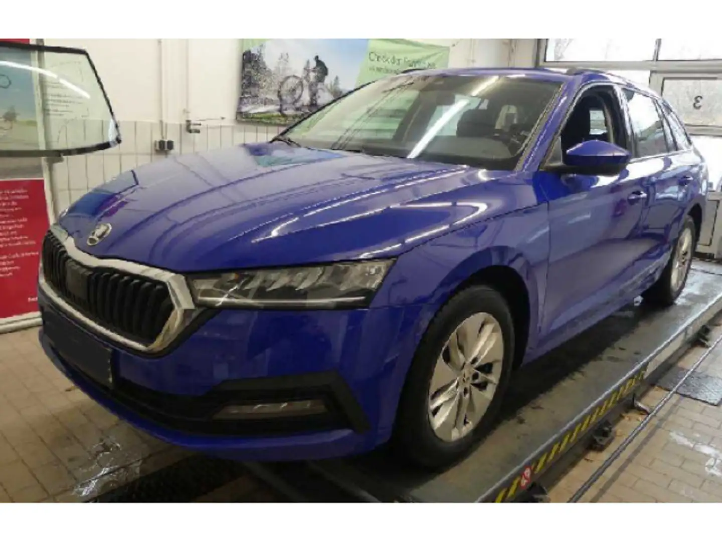 Skoda Octavia Combi Ambition 2.0 TDI DSG AHK Navi Bleu - 2