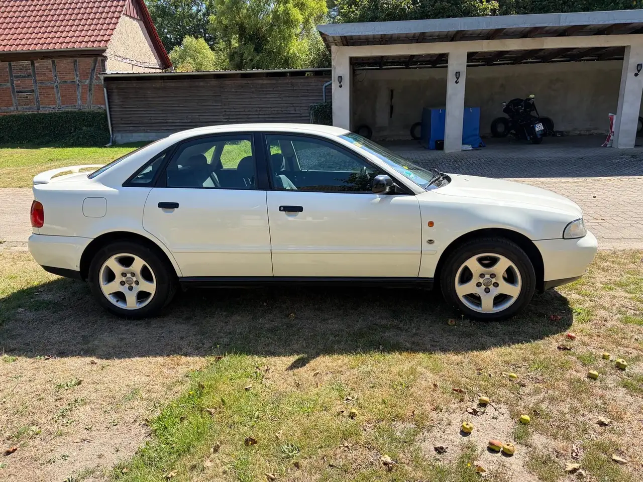 Audi A4 1.8, foto 2