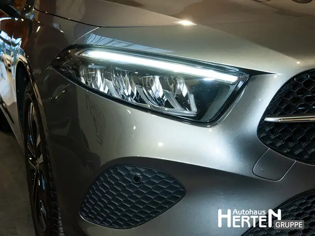 Mercedes-Benz A-Class view 13