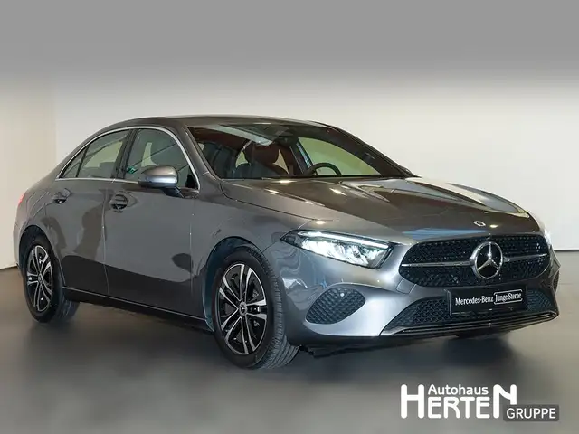 Mercedes-Benz A-Class view 3