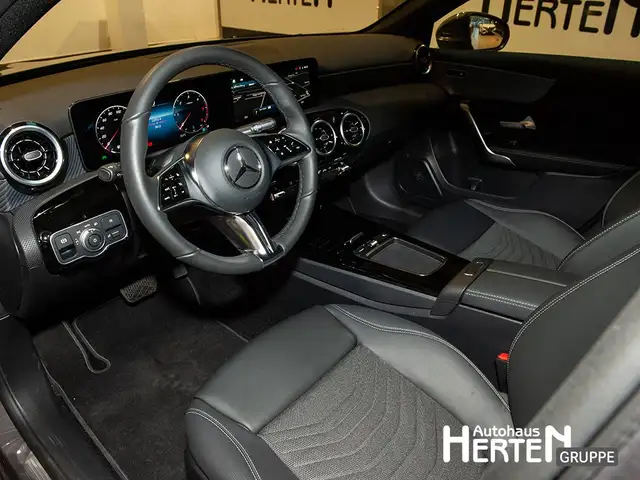 Mercedes-Benz A-Class view 8
