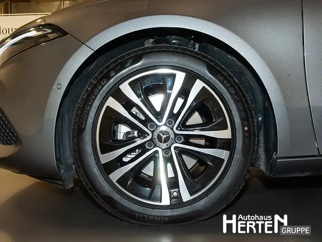 Mercedes-Benz A-Class view 5
