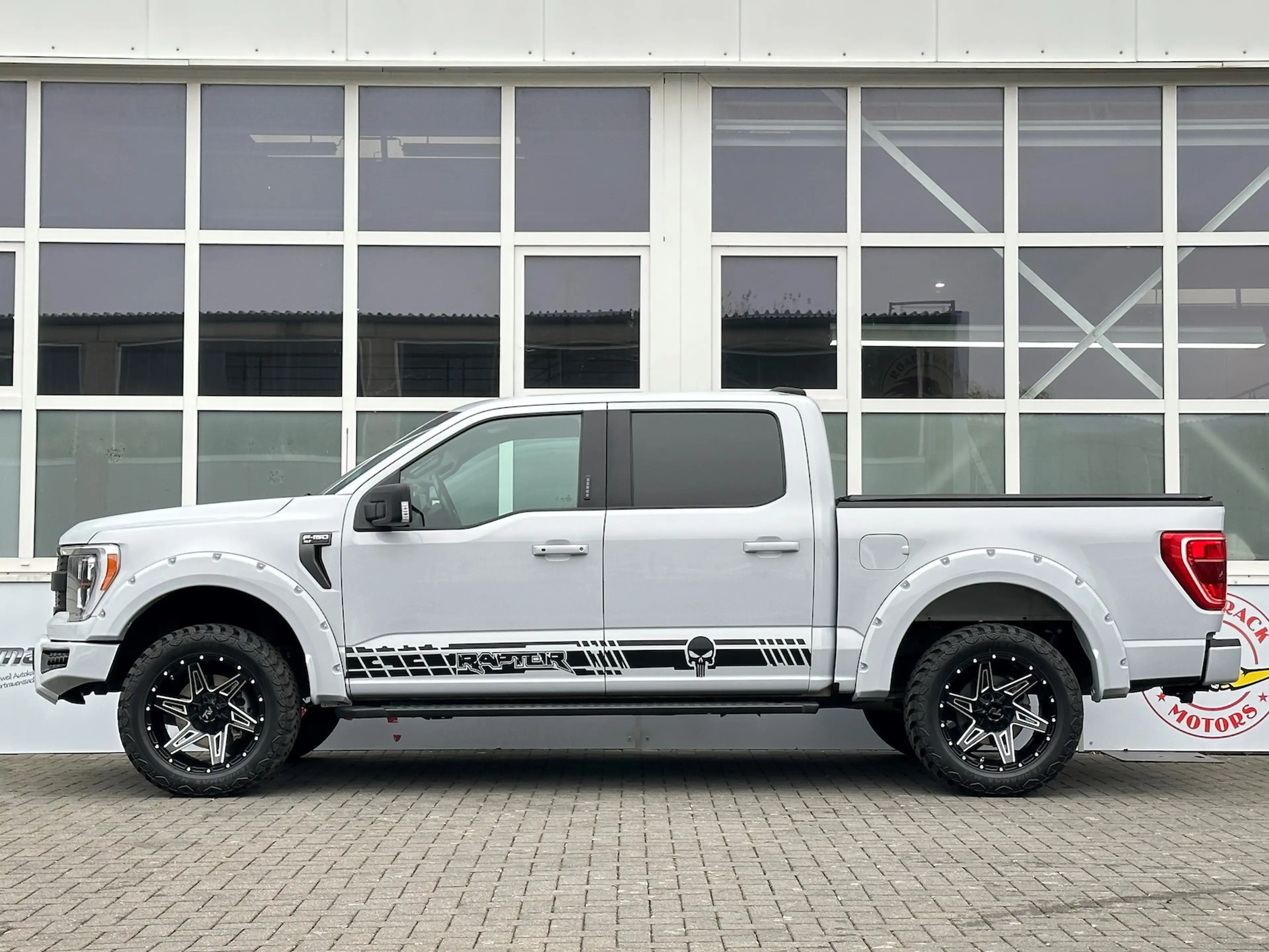 Ford F 150 XLT 5,0L V8 4x4 Raptor LED Leder PDC SH — photo 5