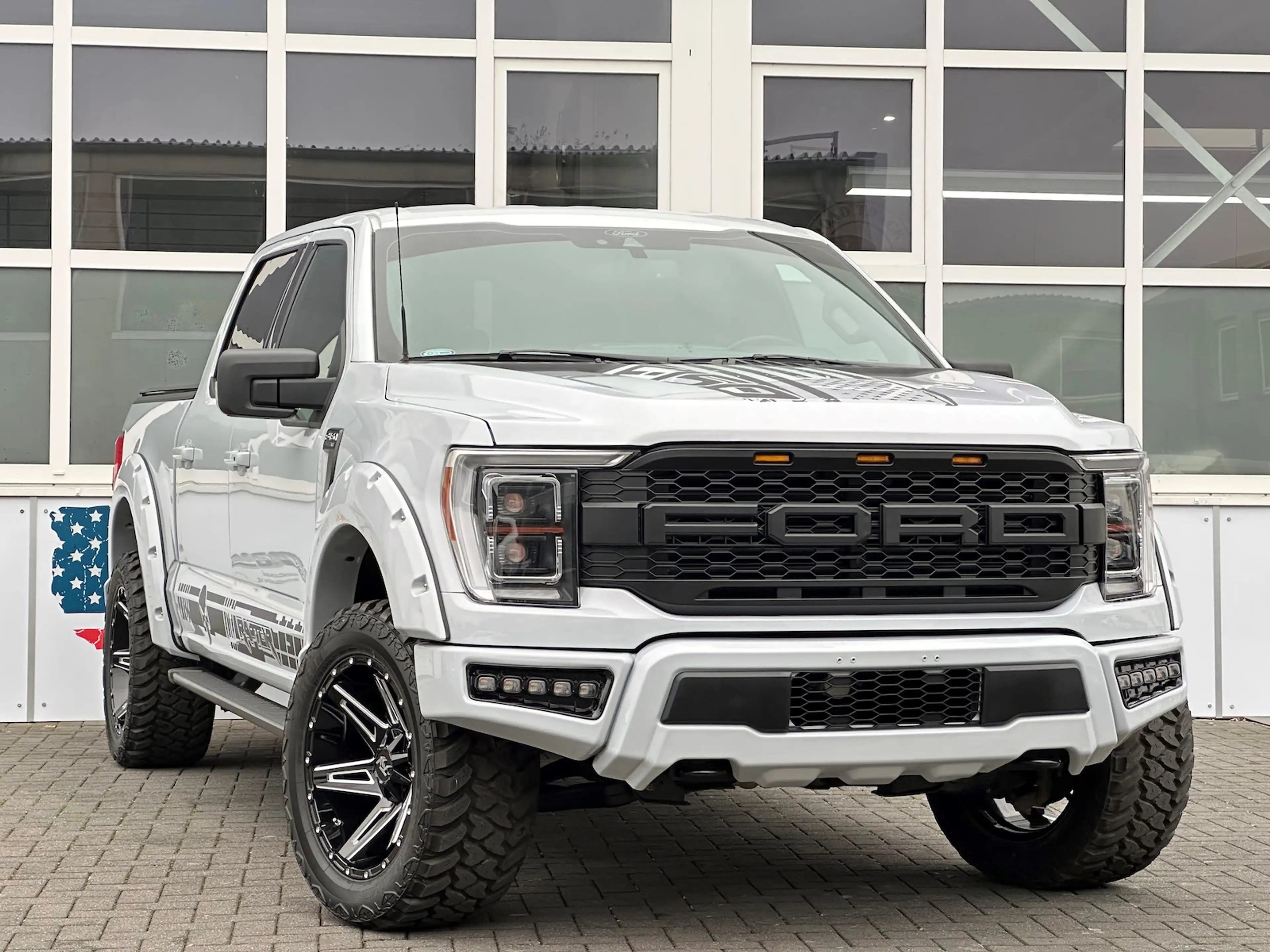 Ford F 150 XLT 5,0L V8 4x4 Raptor LED Leder PDC SH — photo 3