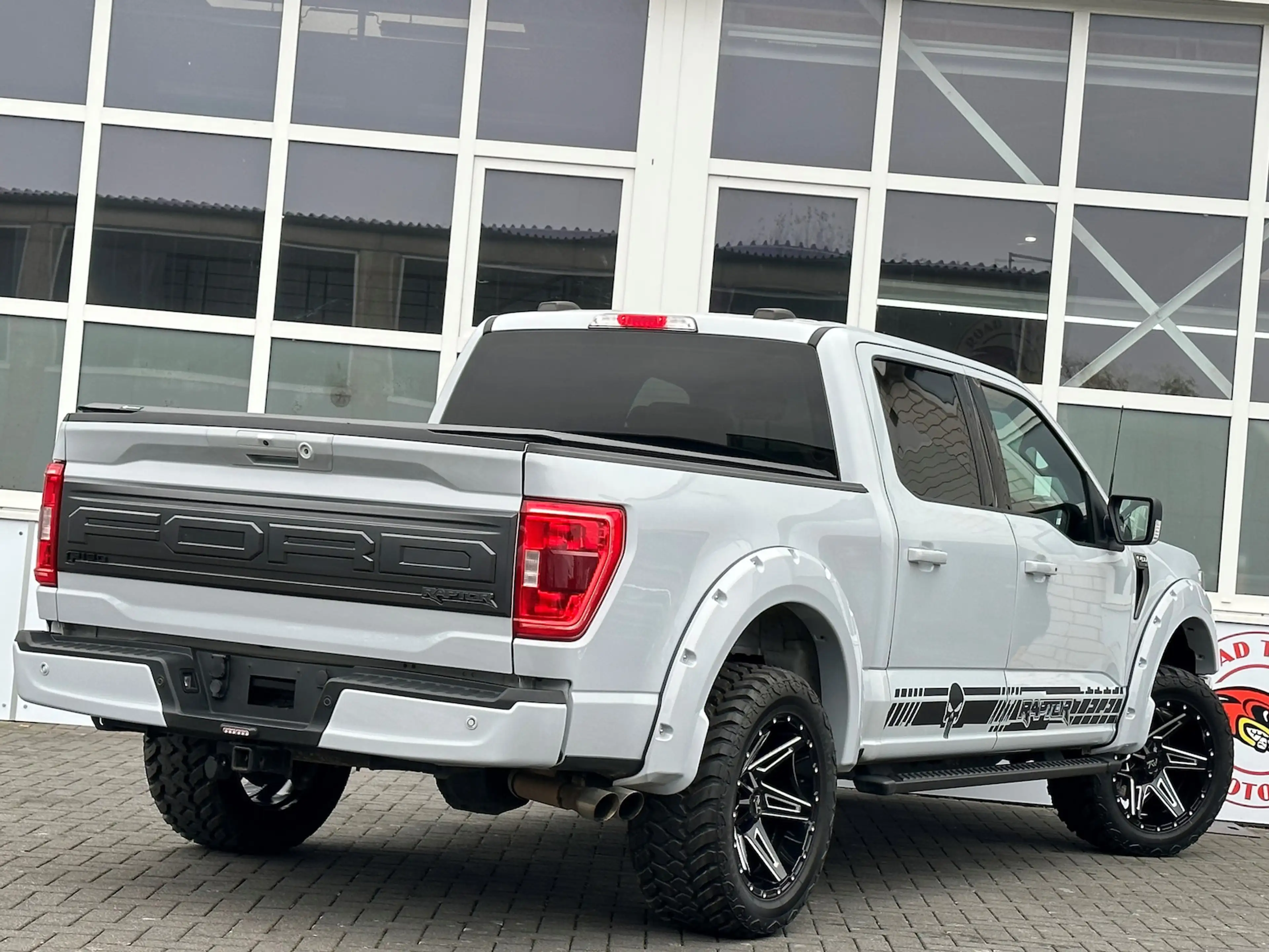 Ford F 150 XLT 5,0L V8 4x4 Raptor LED Leder PDC SH — photo 2