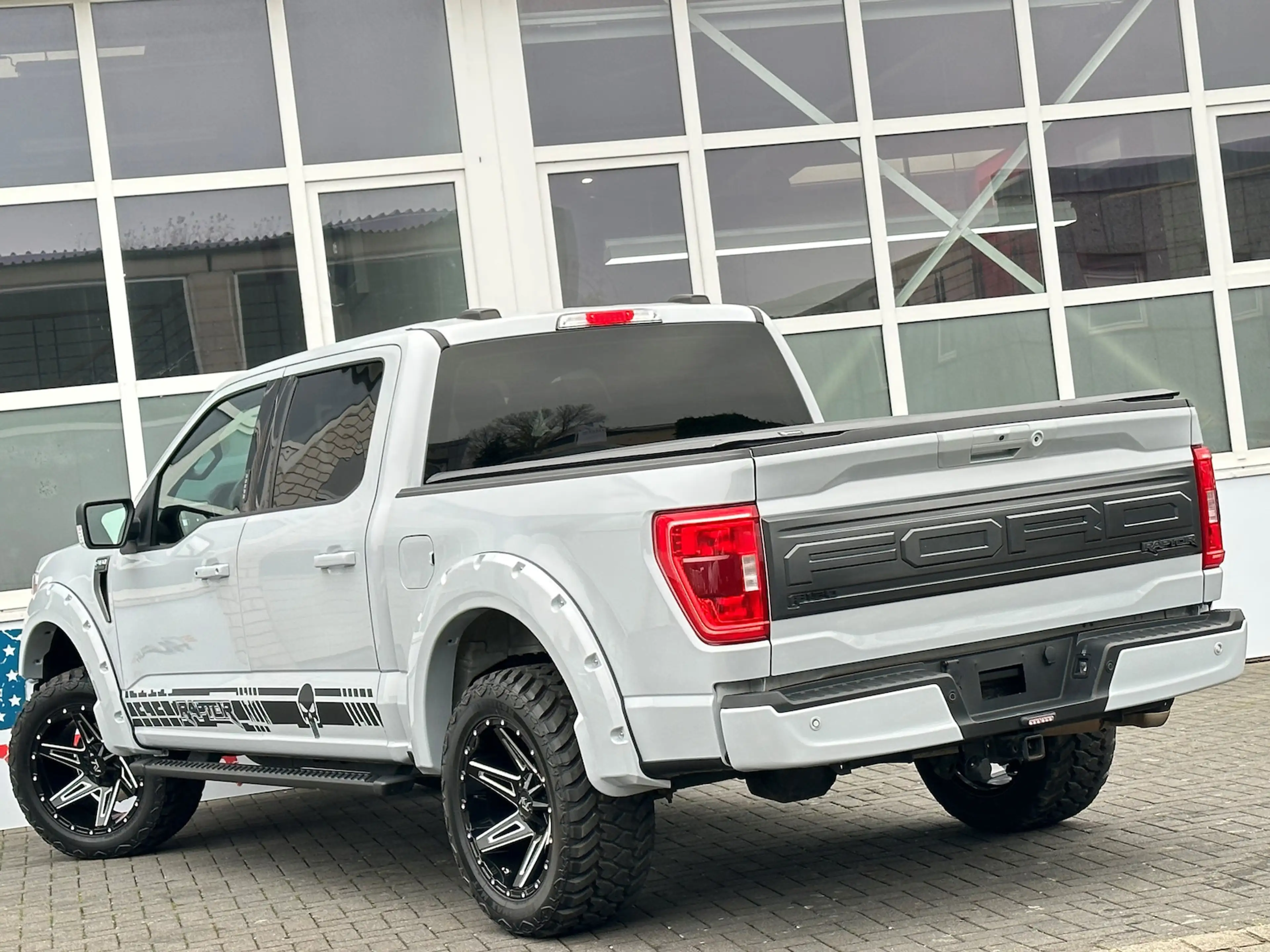 Ford F 150 XLT 5,0L V8 4x4 Raptor LED Leder PDC SH — photo 4
