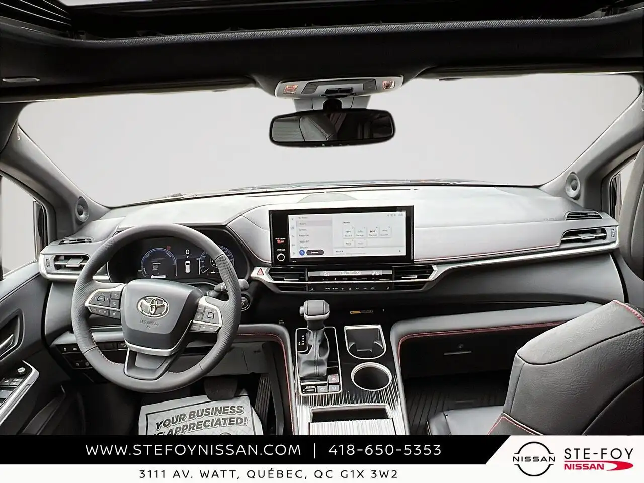 Toyota Sienna снимка Toyota Sienna