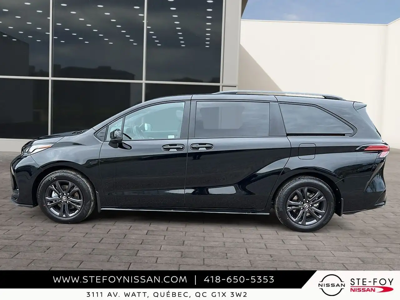 Toyota Sienna снимка Toyota Sienna