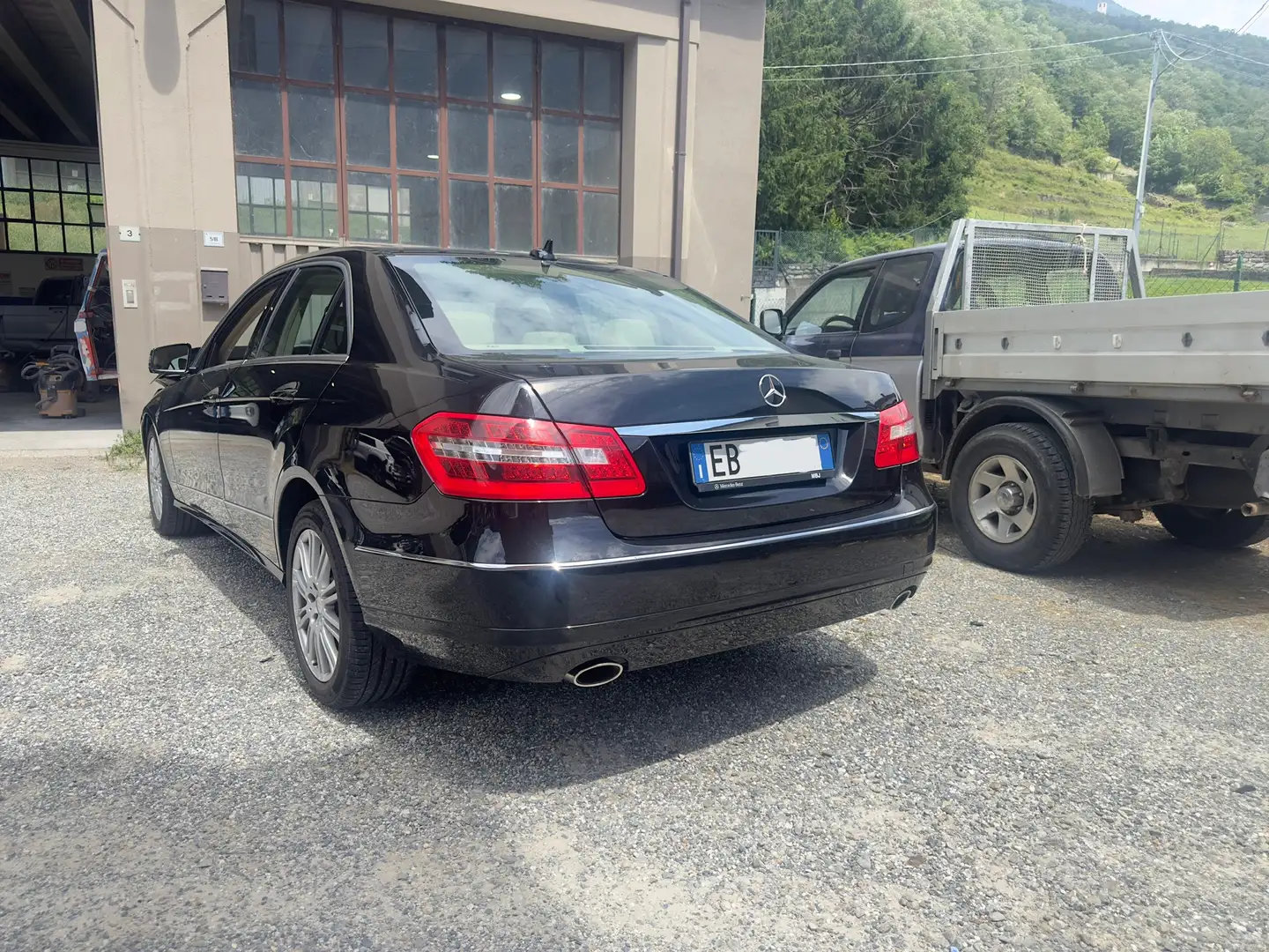 Mercedes-Benz E 350 E 350 V6 Avantgarde 4matic Nero - 2