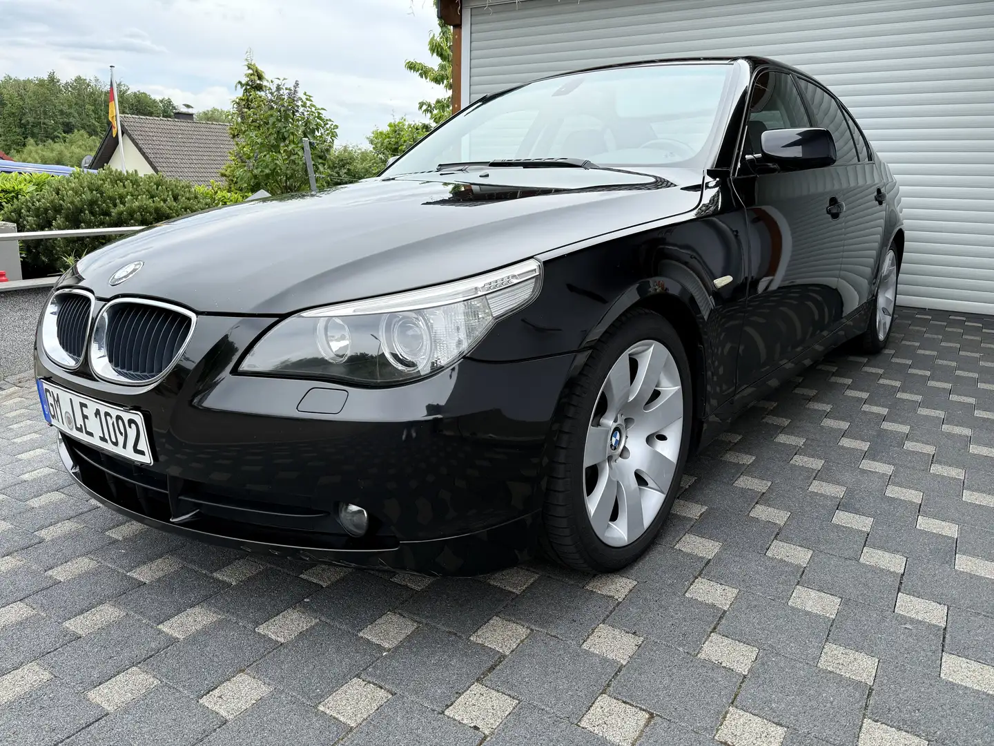 BMW 520 BMW 520i gepflegt! Noir - 1