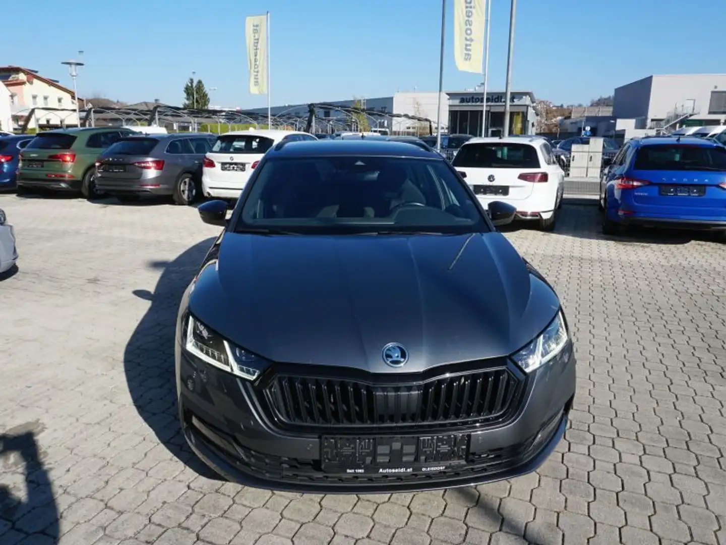 Skoda Octavia Combi 2,0 TDI Style DSG *2023er+SPORTPAKET* Grau - 2
