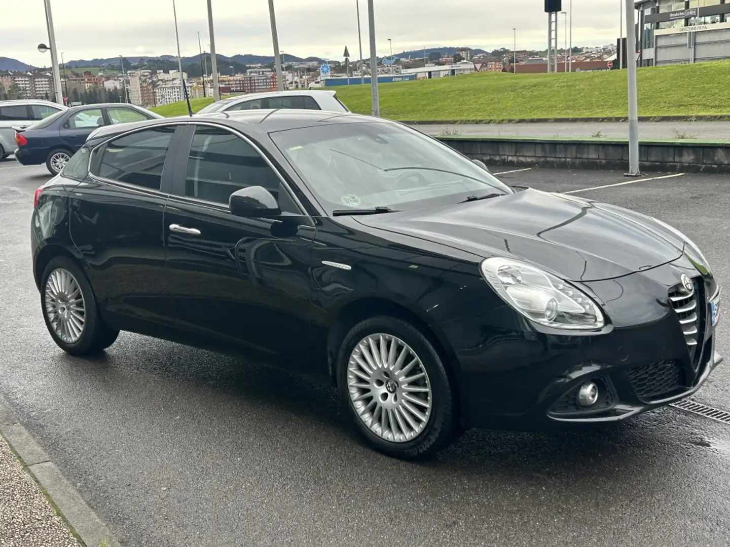 Alfa Romeo Giulietta 1.6JTDm Progression Schwarz - 2