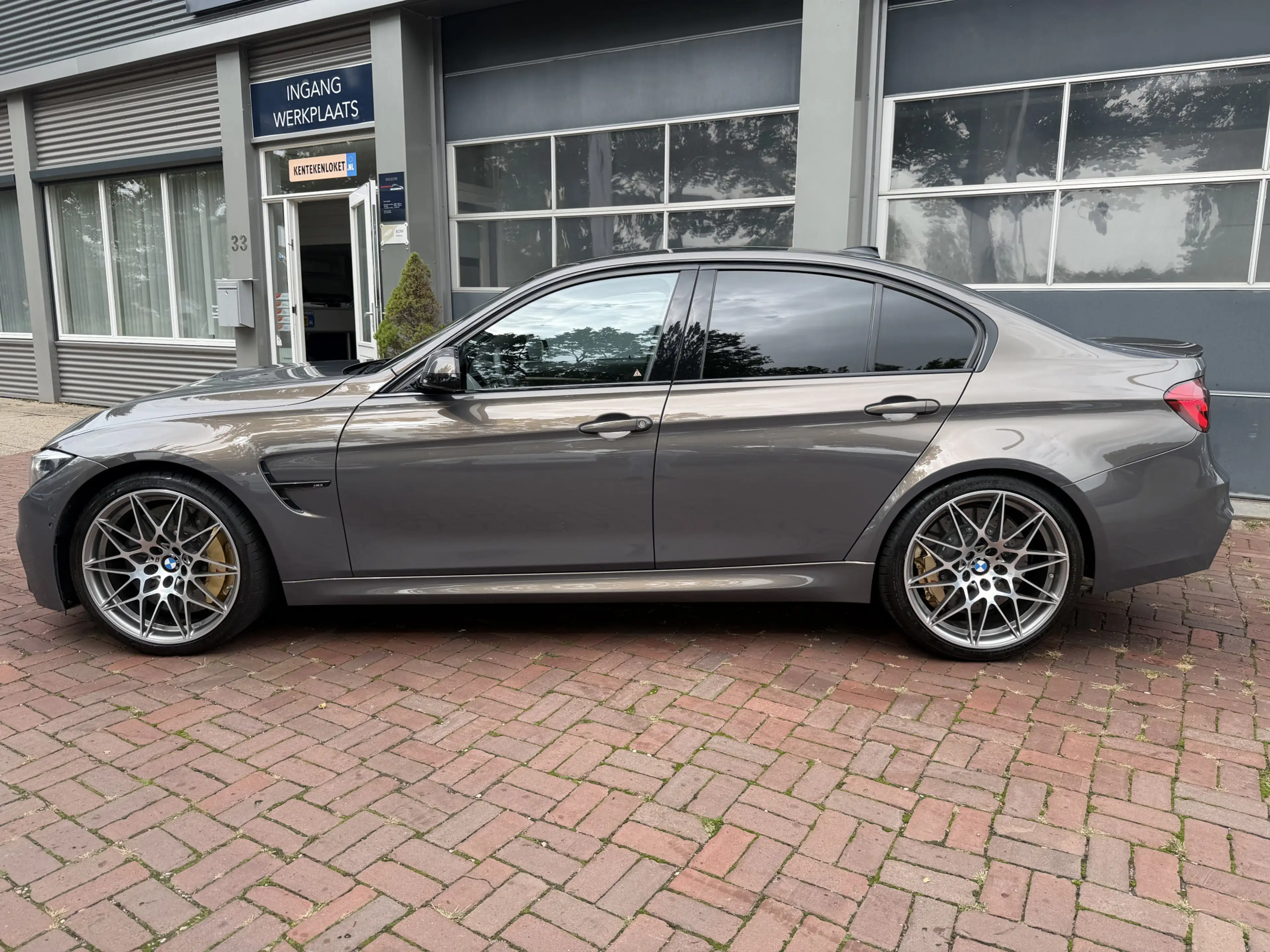BMW M3 3-serie Competition DCTA Bj 2017 F80 Carbon 451pk — photo 2