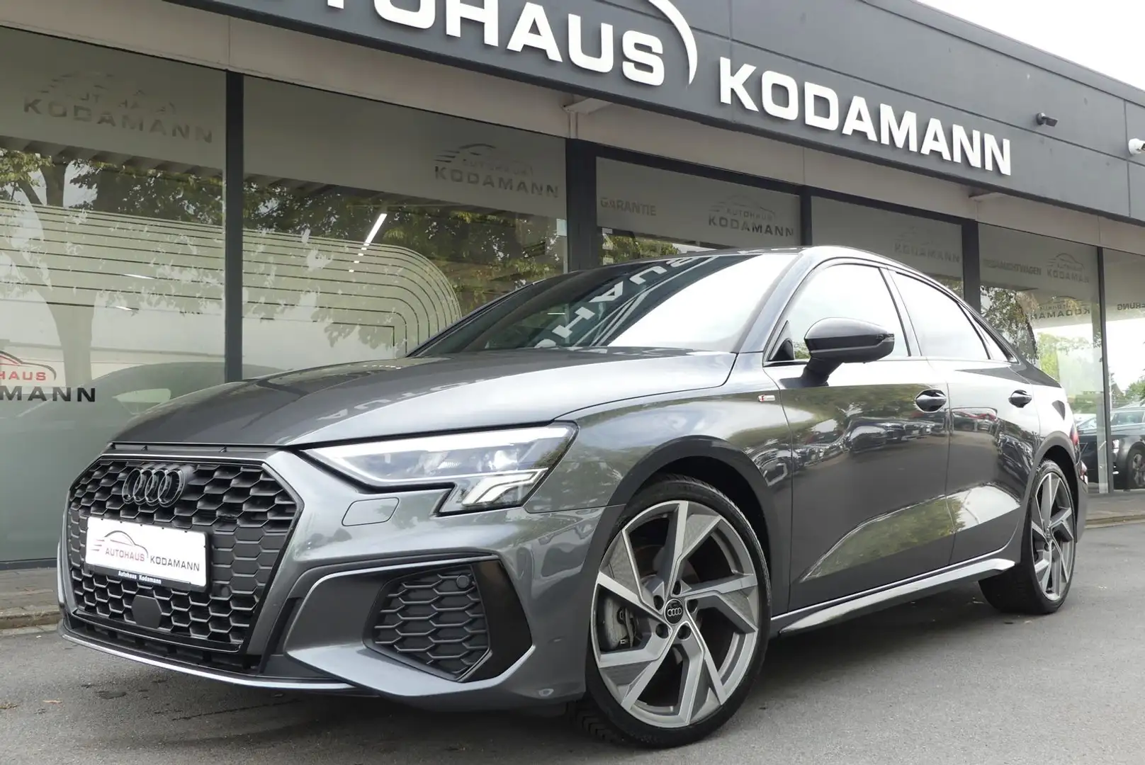 Audi A3 35 TFSI S-line*ACC*Kamera*Virtual*B&O*19" Grijs - 1