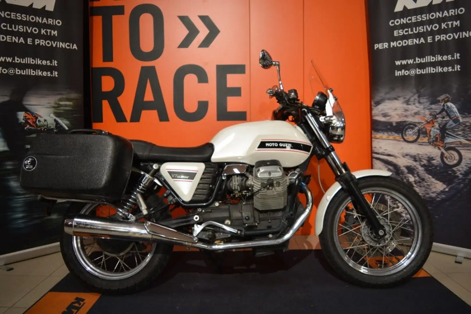 Moto Guzzi V7 CLASSIC Bianco - 1
