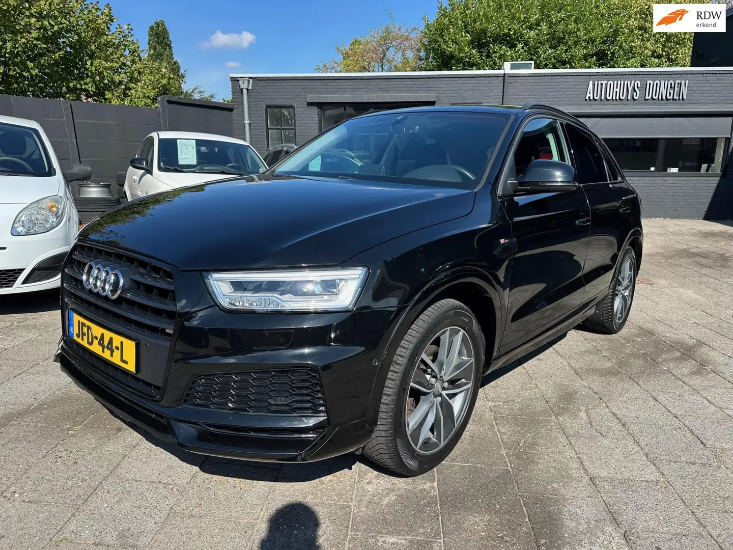 Audi Q3 1.4 TFSI CoD (150pk) Aut Black Edition! S-Line! Le Noir - 1