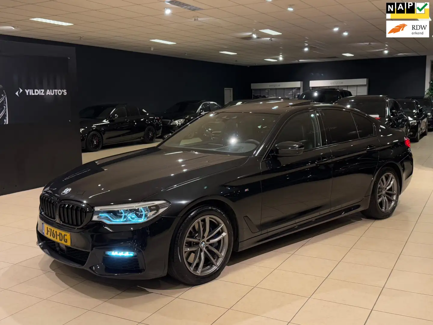 BMW 530 5-serie 530d High Executive M-SPORT Opendak|Memory Zwart - 1