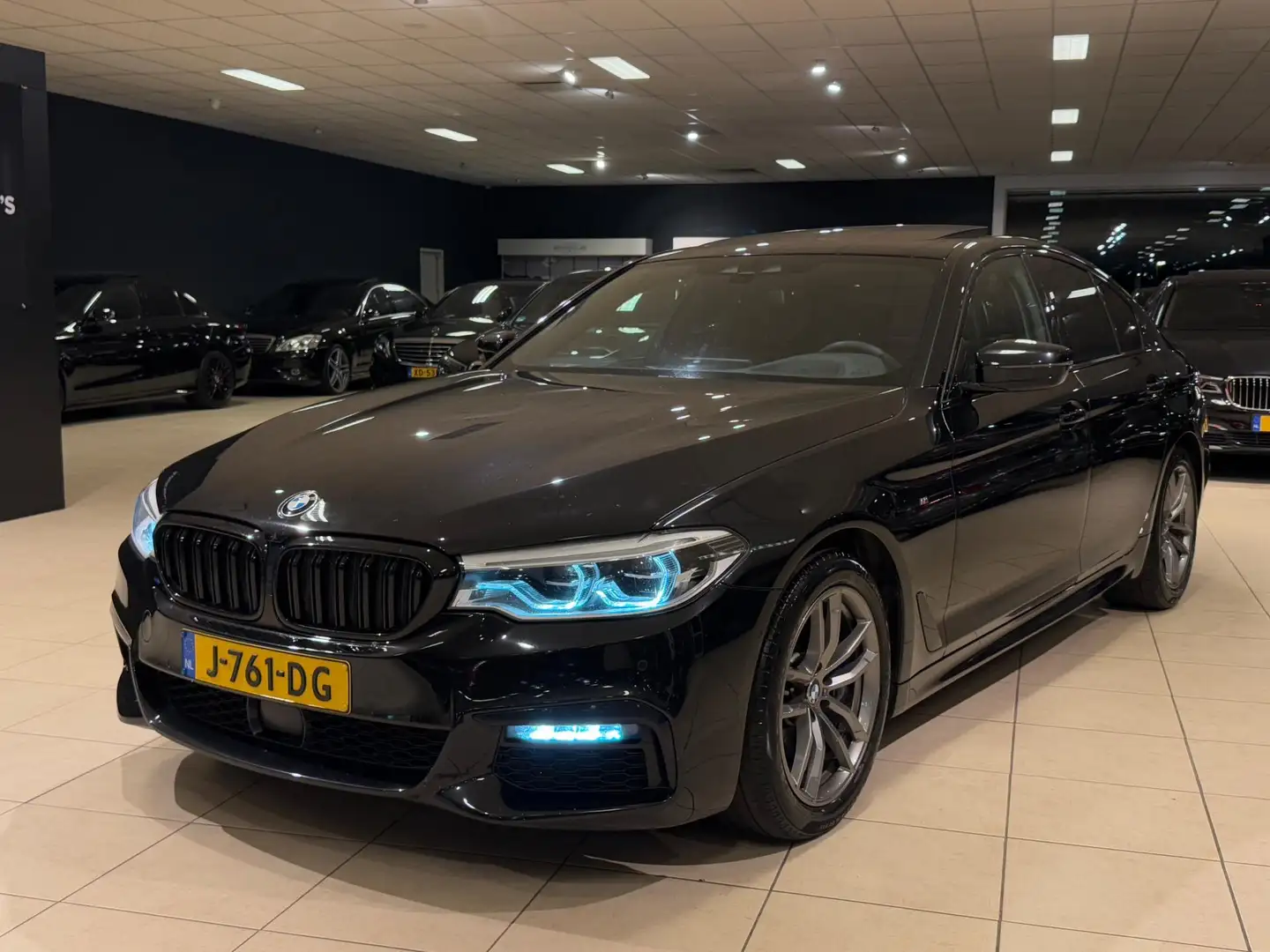 BMW 530 5-serie 530d High Executive M-SPORT Opendak|Memory Zwart - 2