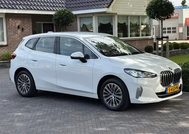 BMW 220i 170pk Luxury Line  Harman Kardon  Leder  Auto