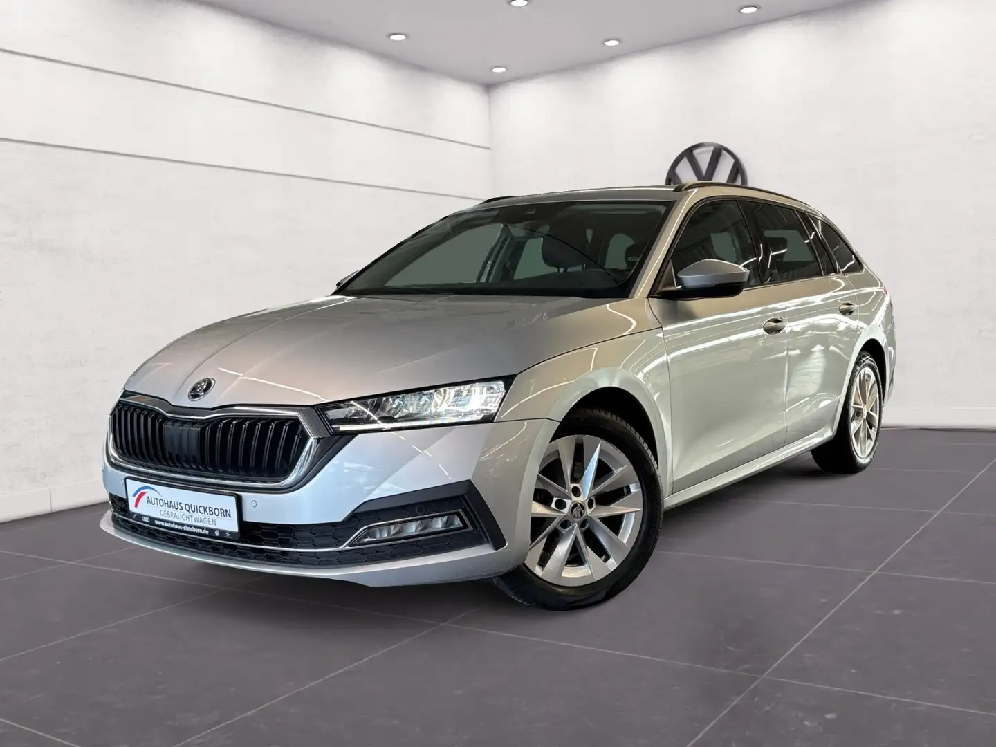 Skoda Octavia Combi First Edition 2.0 TDI DSG KAMERA NAVI APP A Silber - 2