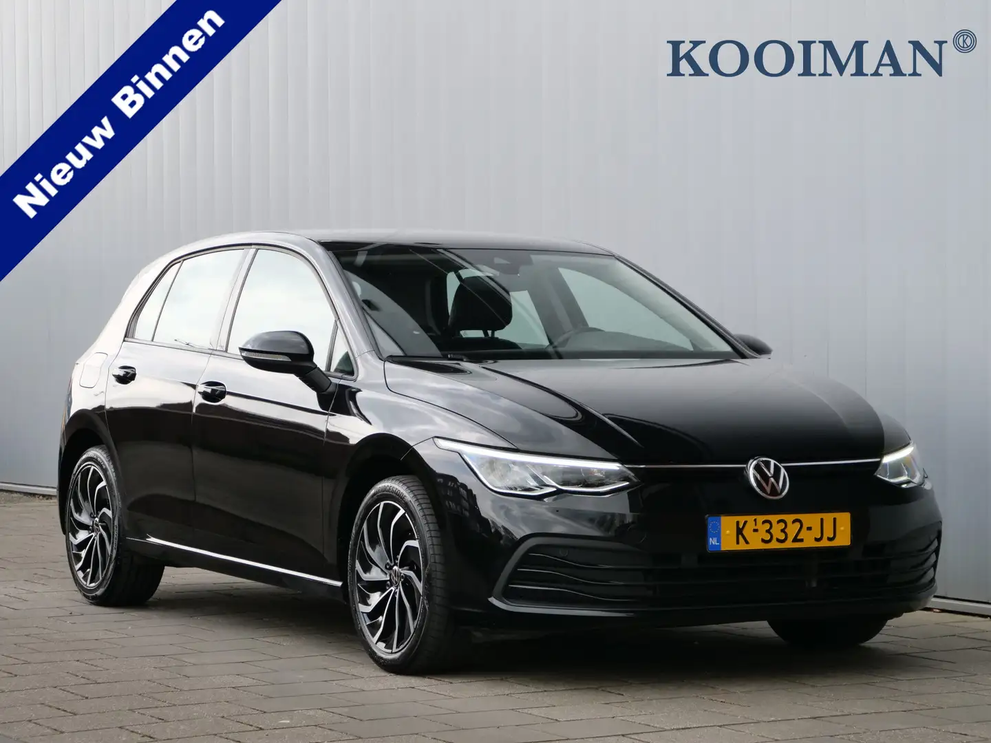Volkswagen Golf 1.5 TSI 131pk Life Apple Carplay / Trekhaak / Lede Zwart - 1