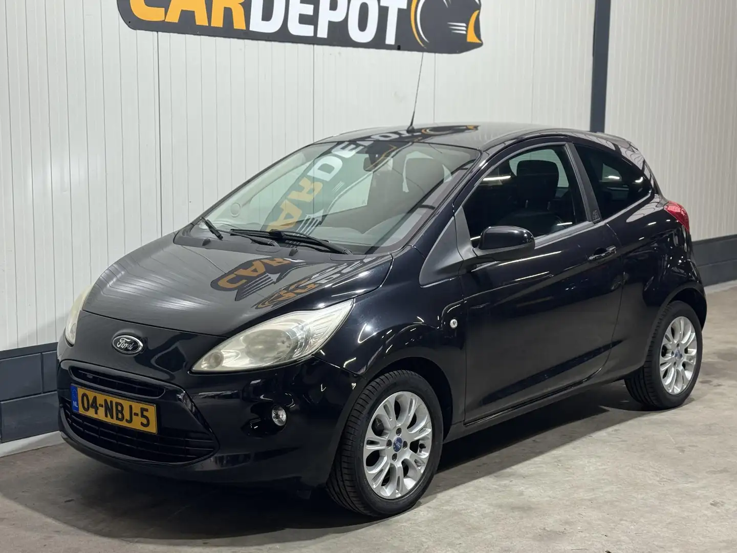 Ford Ka/Ka+ 1.2 Couture First Edition Vol jaar APK Airco crna - 1