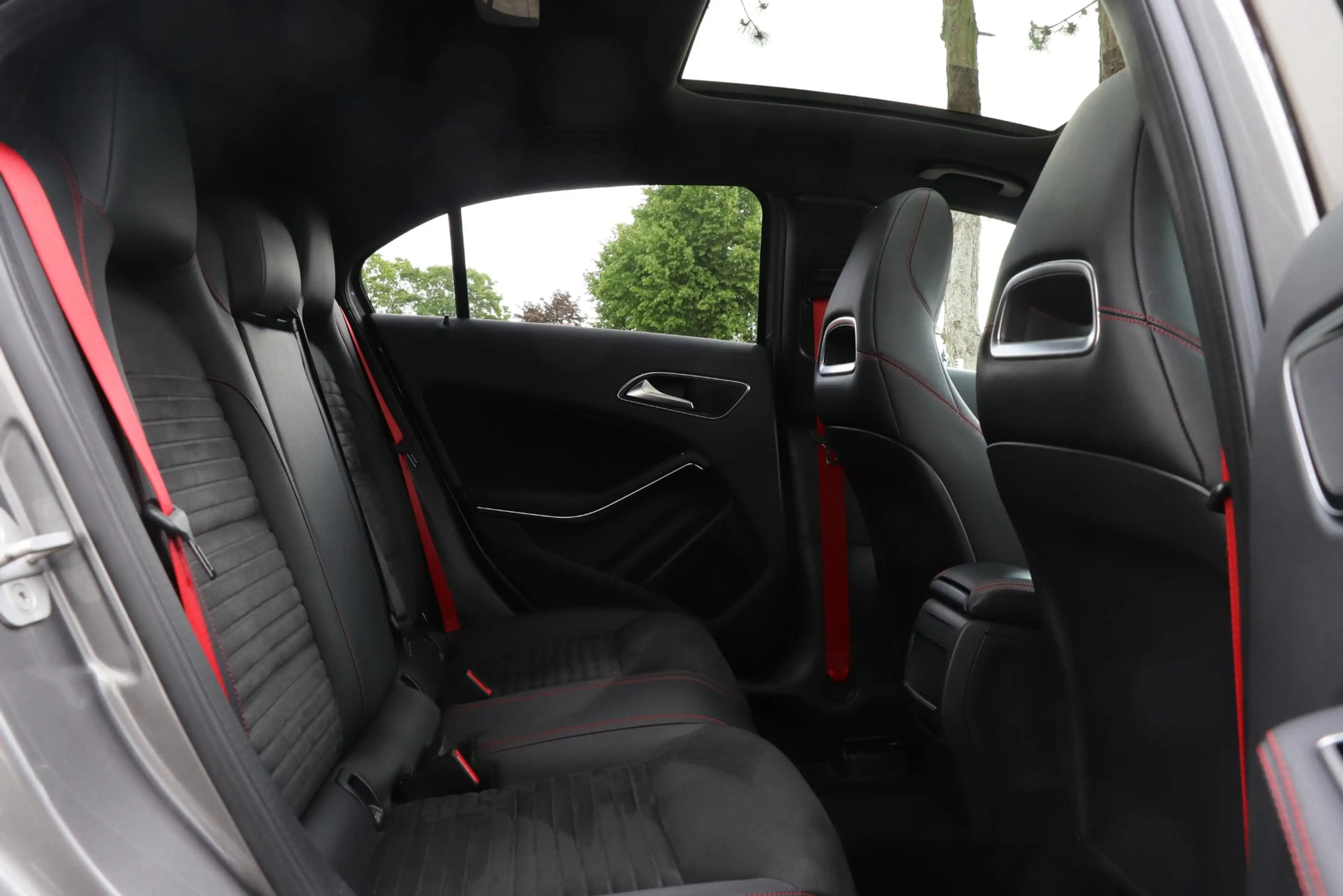 Mercedes-Benz A 45 AMG 4MATIC |Panoramadak — photo 17
