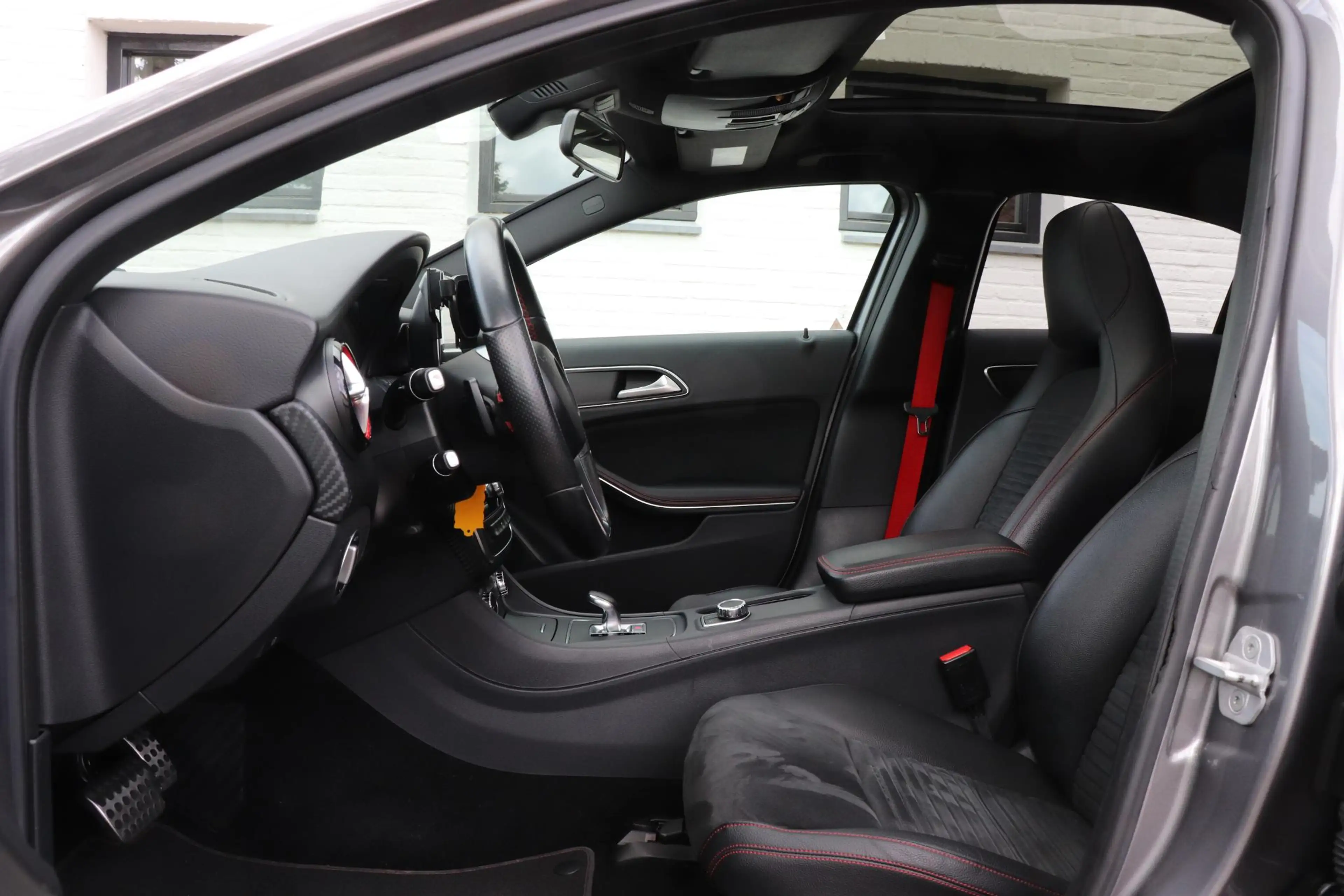 Mercedes-Benz A 45 AMG 4MATIC |Panoramadak — photo 10