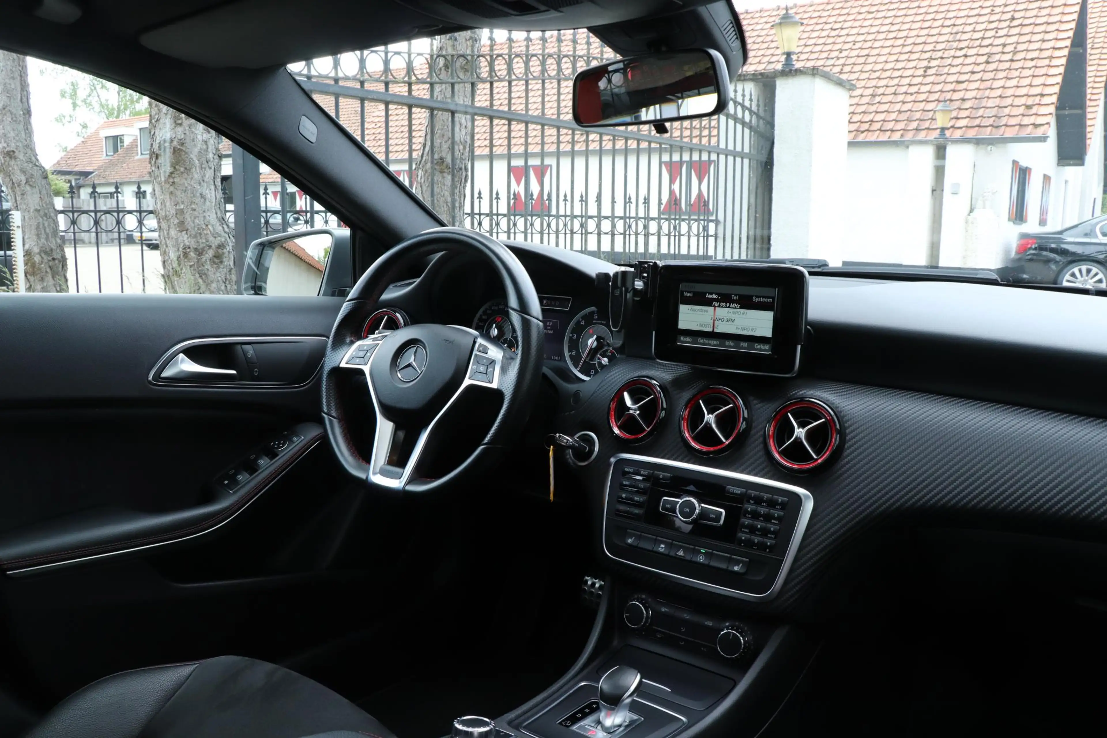 Mercedes-Benz A 45 AMG 4MATIC |Panoramadak — photo 13
