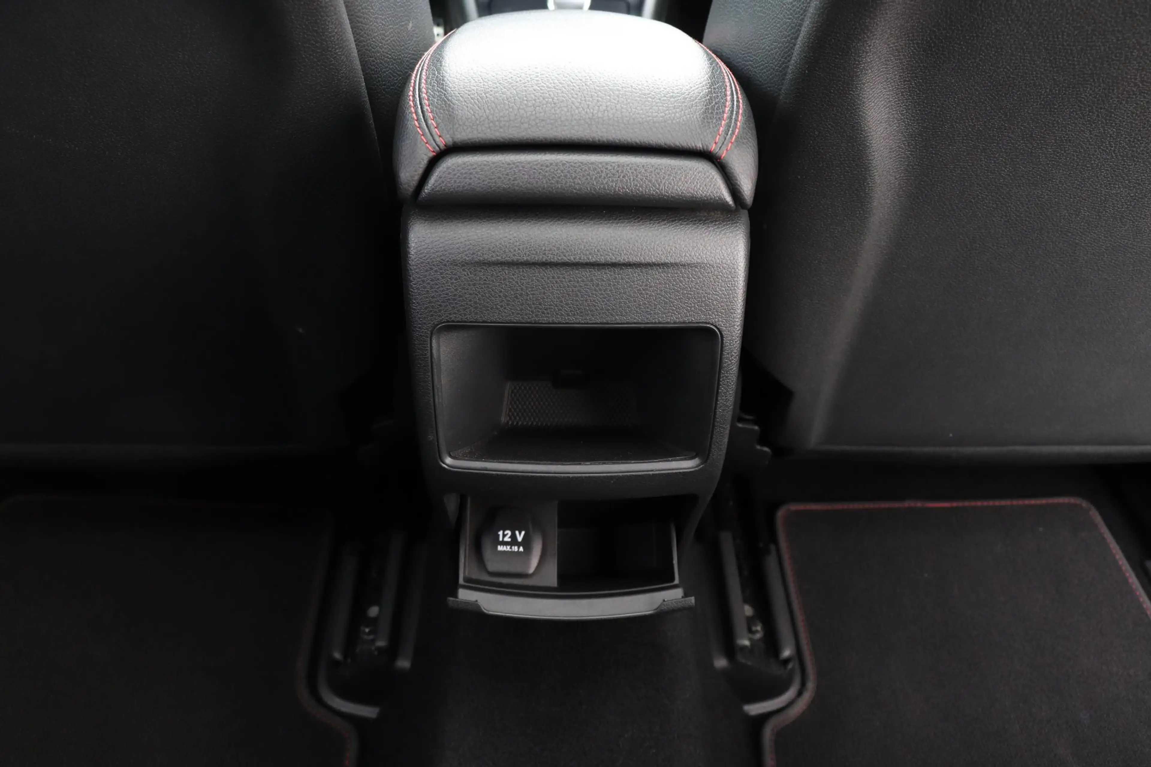 Mercedes-Benz A 45 AMG 4MATIC |Panoramadak — photo 39