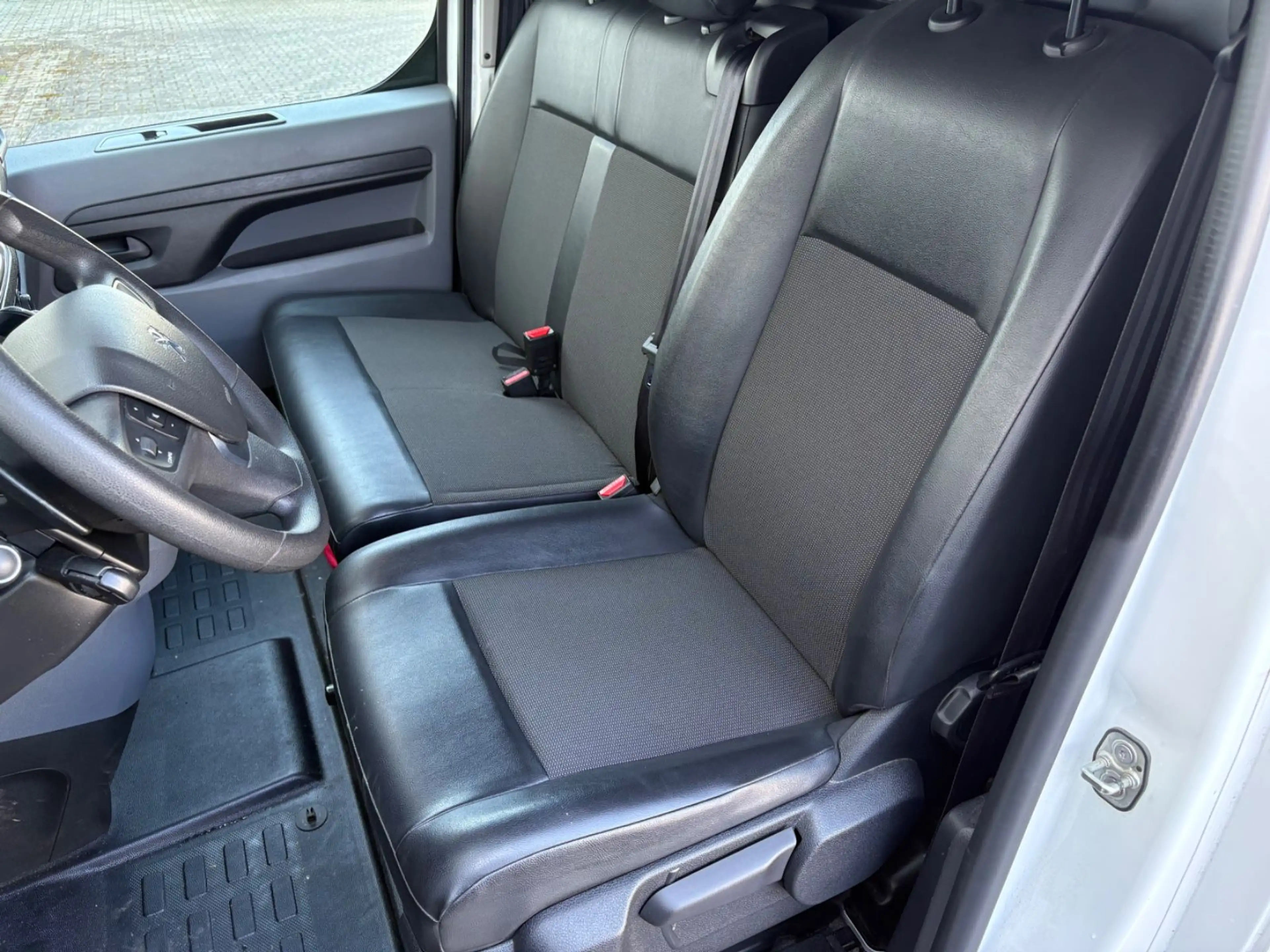 Peugeot Expert 2.0 Premium L2, Kamera, Navi, PDC — photo 8
