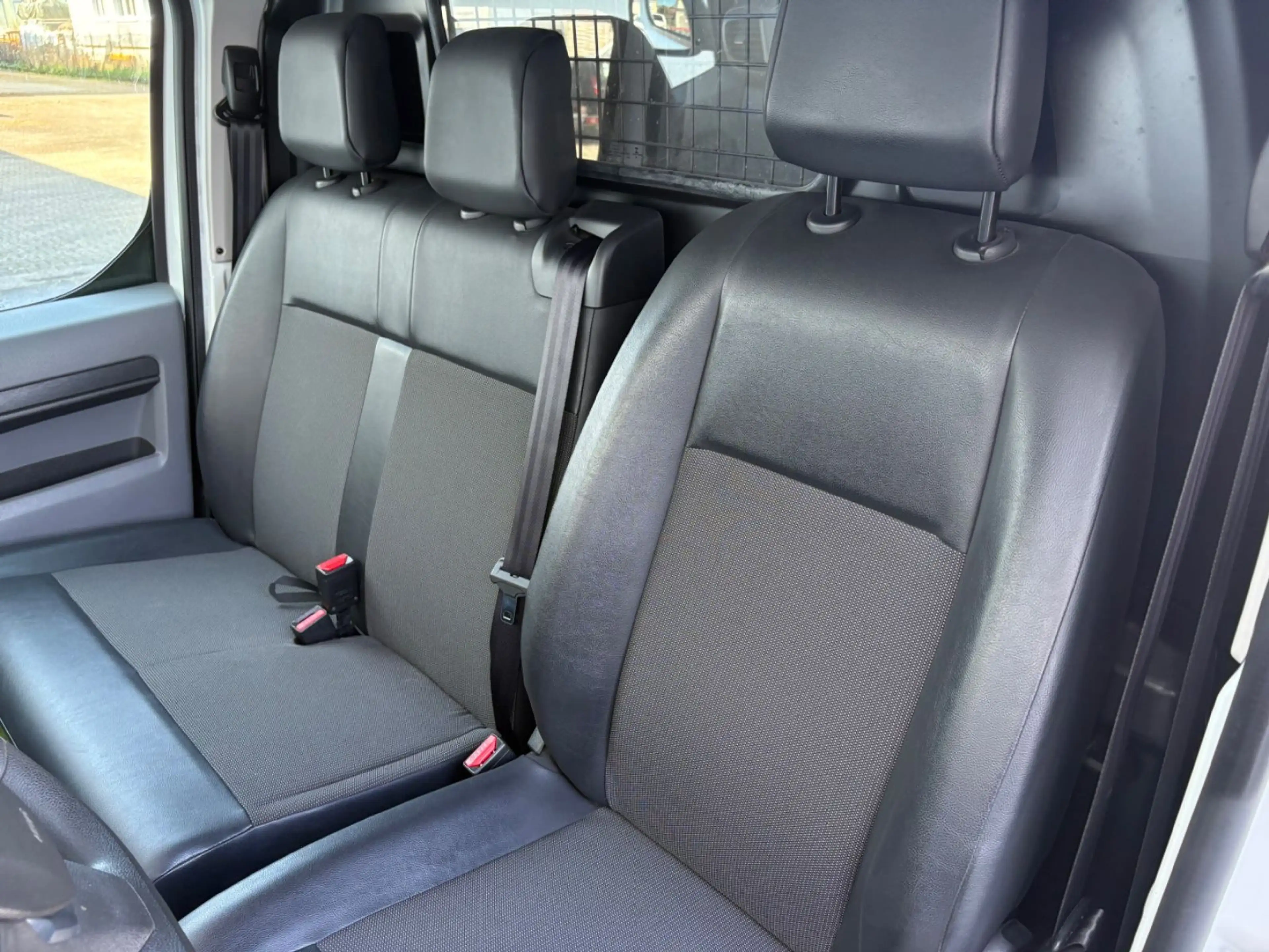 Peugeot Expert 2.0 Premium L2, Kamera, Navi, PDC — photo 9