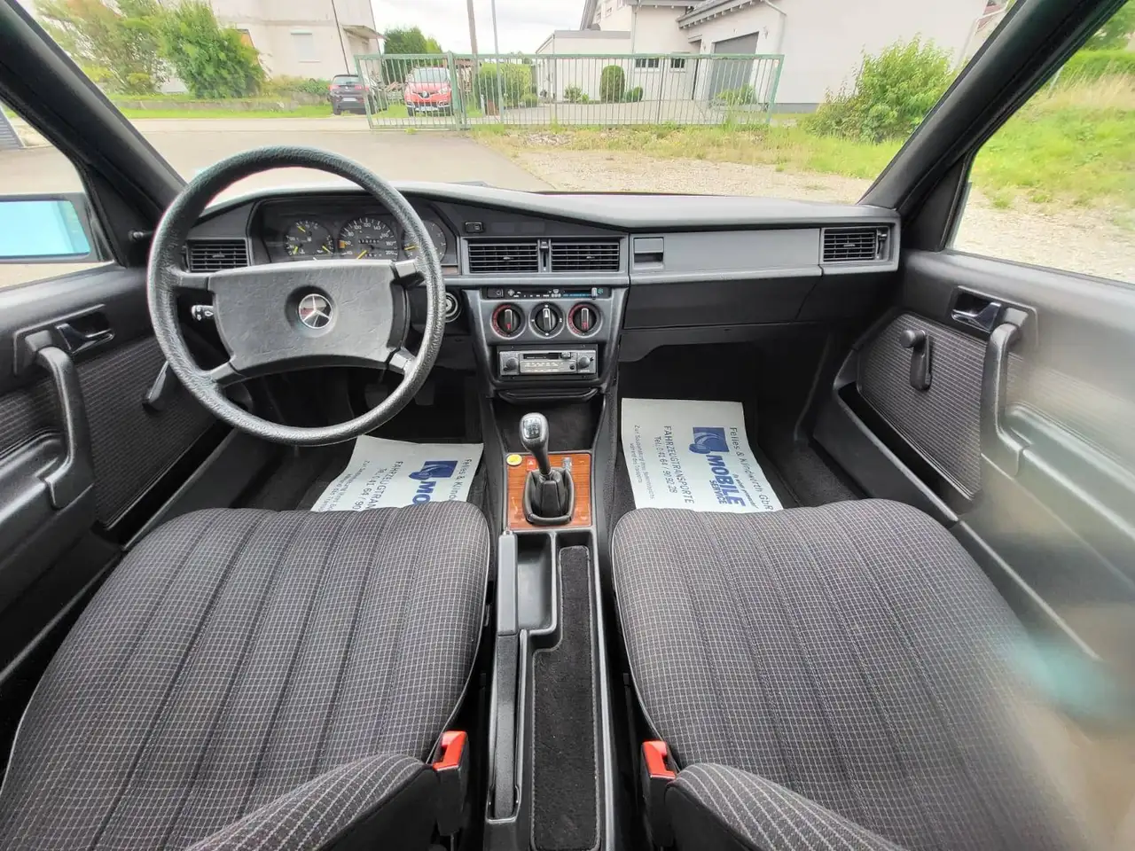 Mercedes-Benz 190 E, foto 11