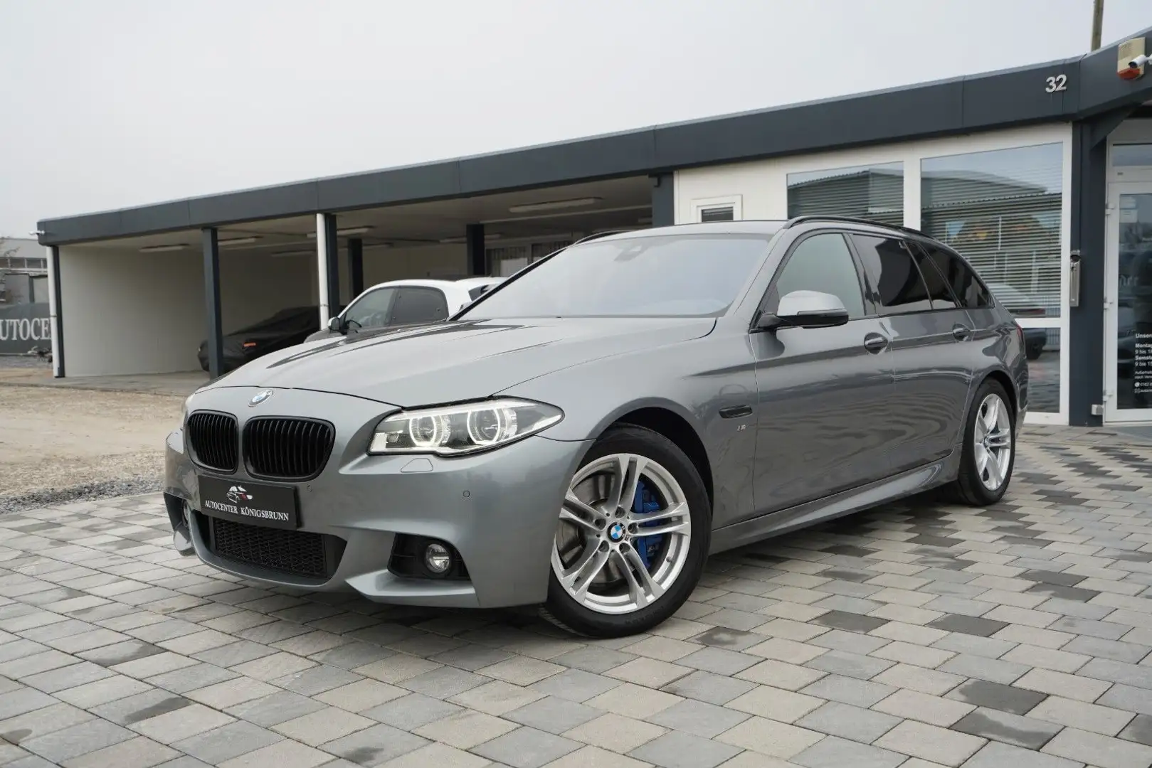 BMW 530 d*xDrive*M Sport*LCI*AHK*H&K*Memory*8 Fach* Grijs - 1