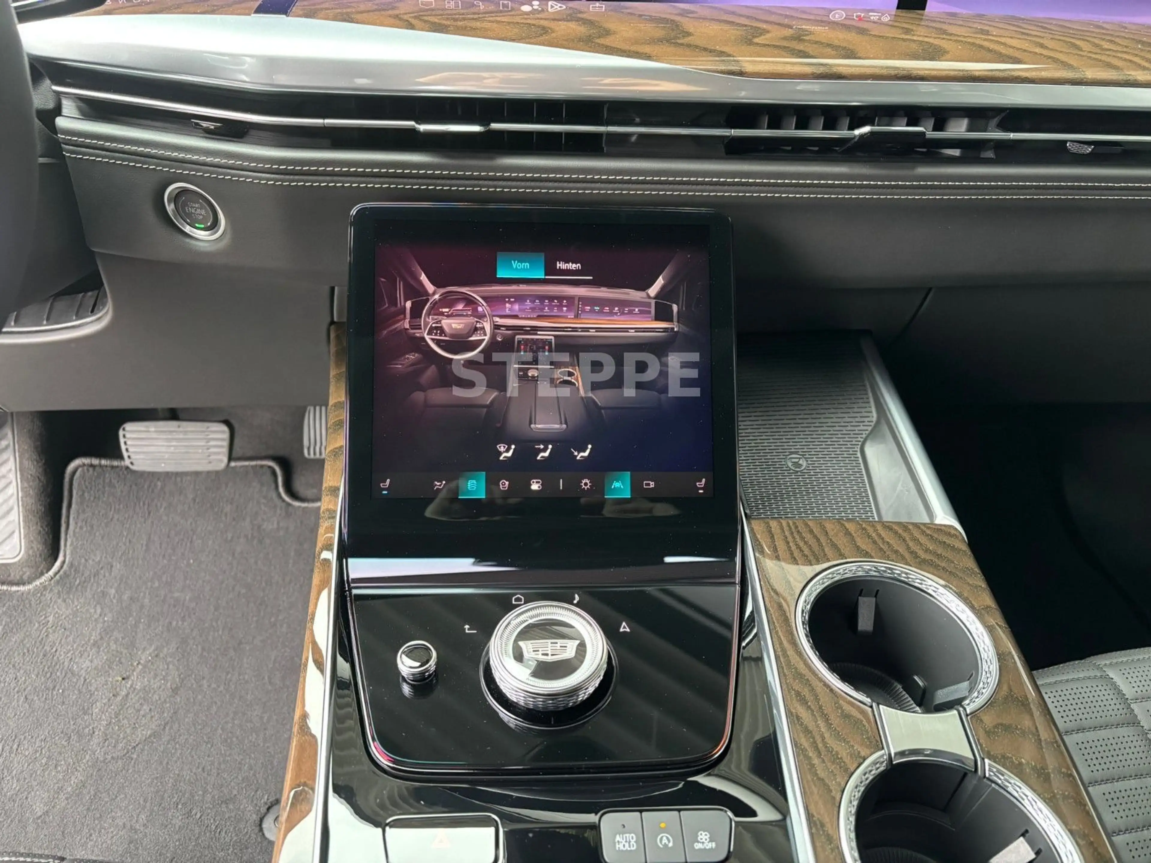 Cadillac Escalade FACELIFT MY26 6.2 V8 ESV Sport Platinum — photo 15
