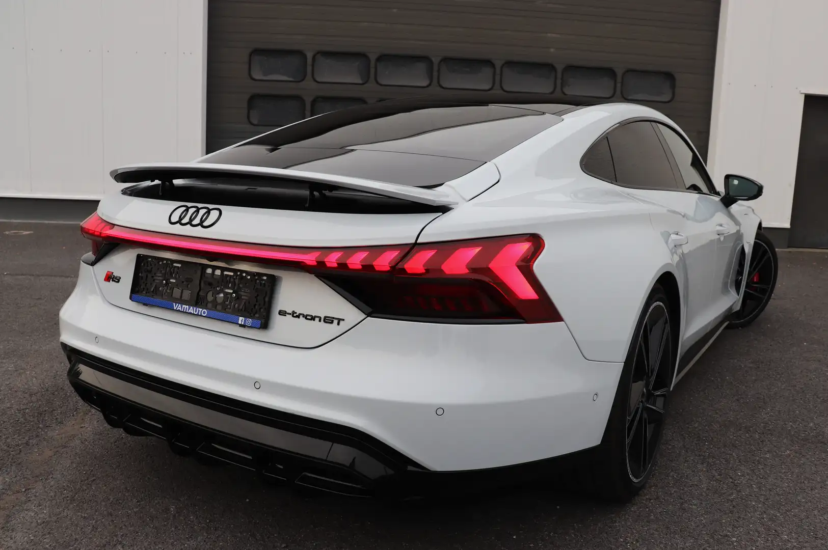 Audi RS e-tron GT Quattro - ExclusiveColor/Laser/BlindSpot/B&O/22kW Gris - 2